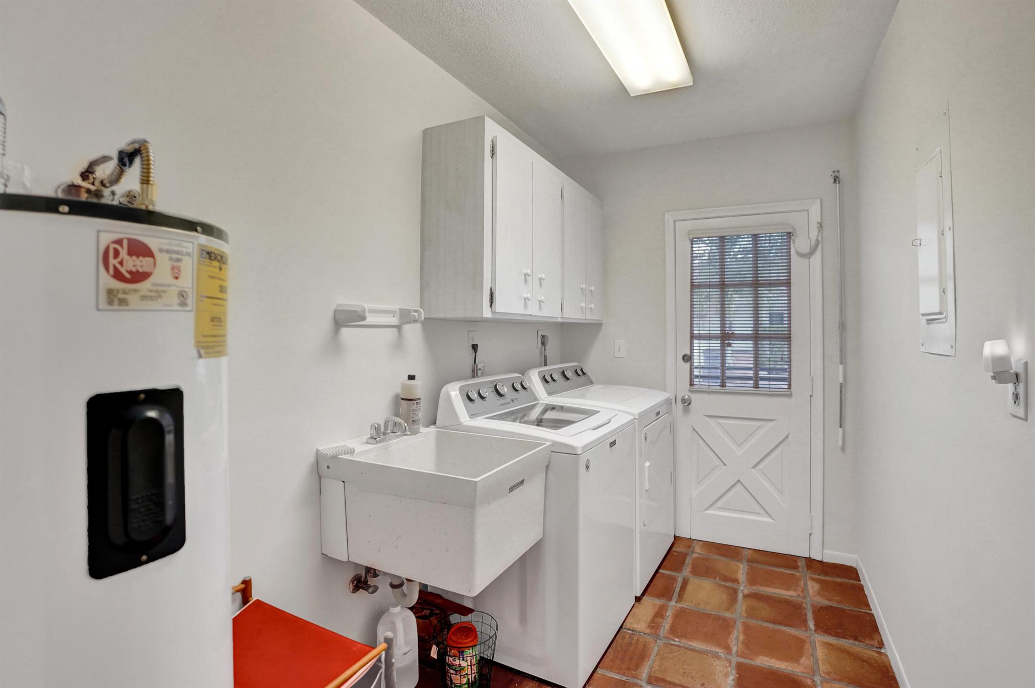 55 Little Harbor Way