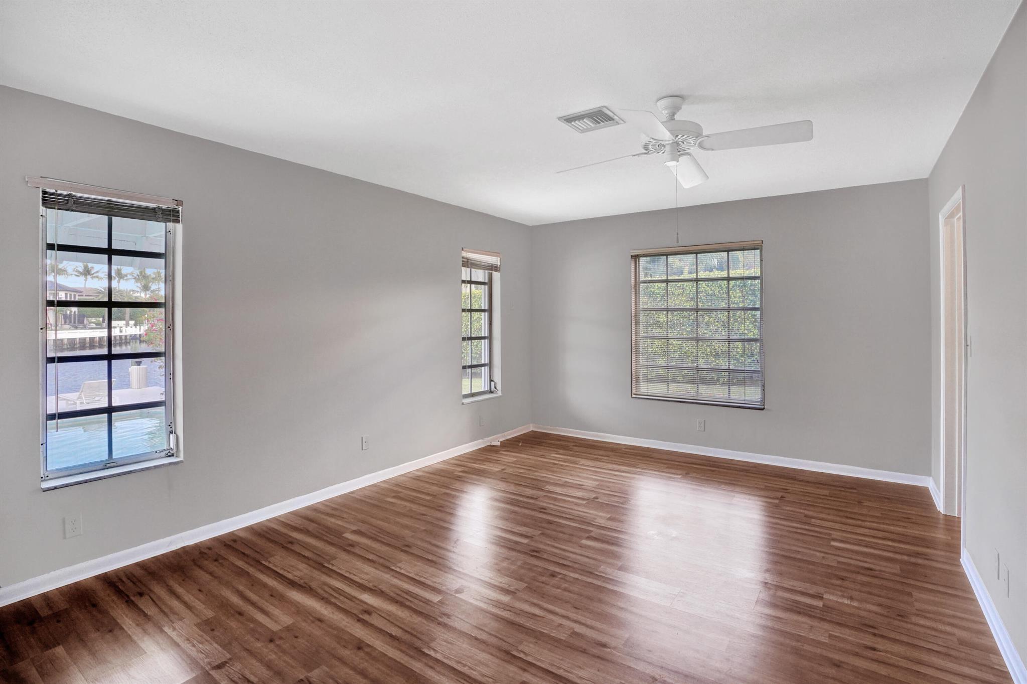 55 Little Harbor Way