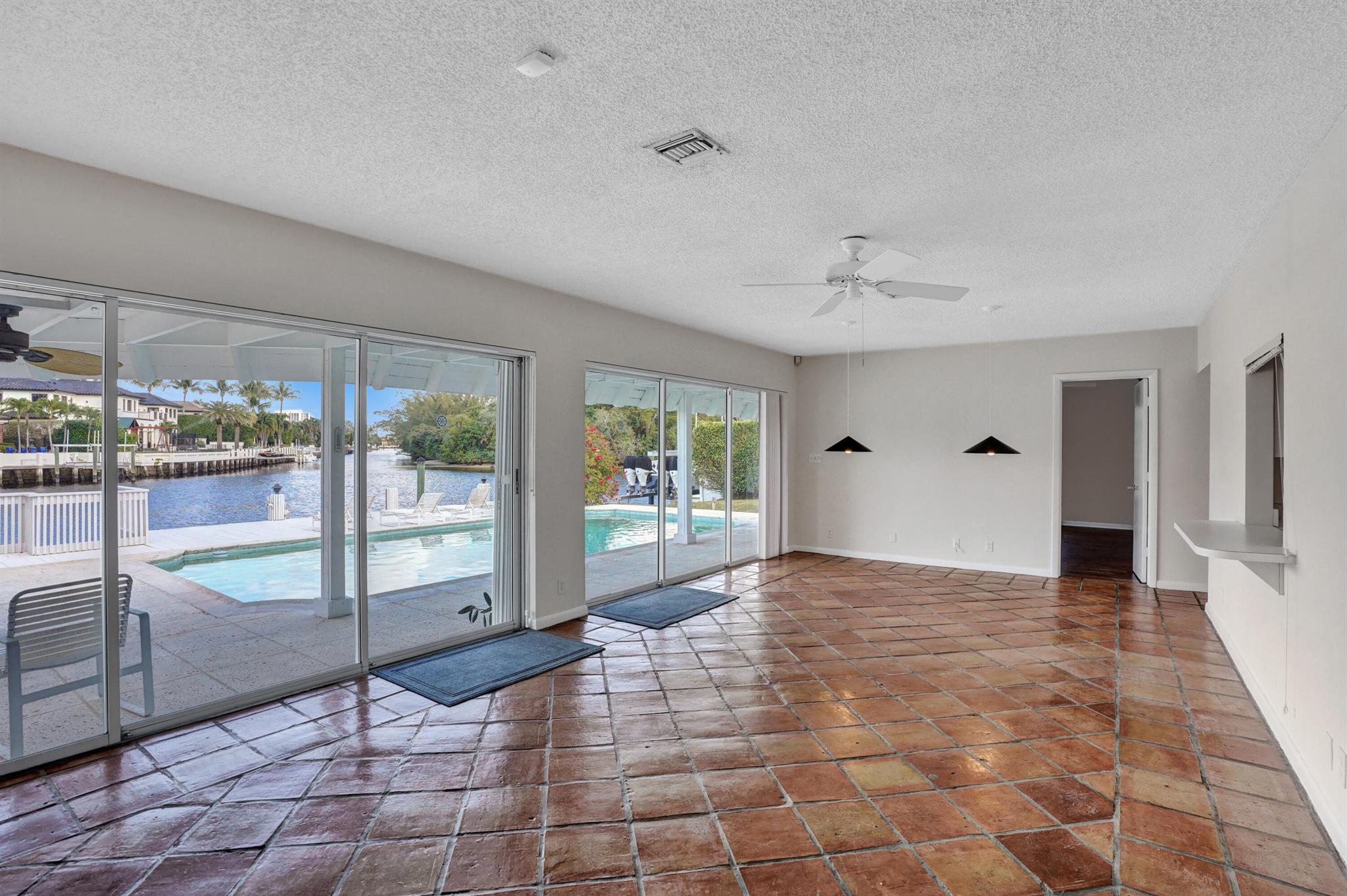 55 Little Harbor Way