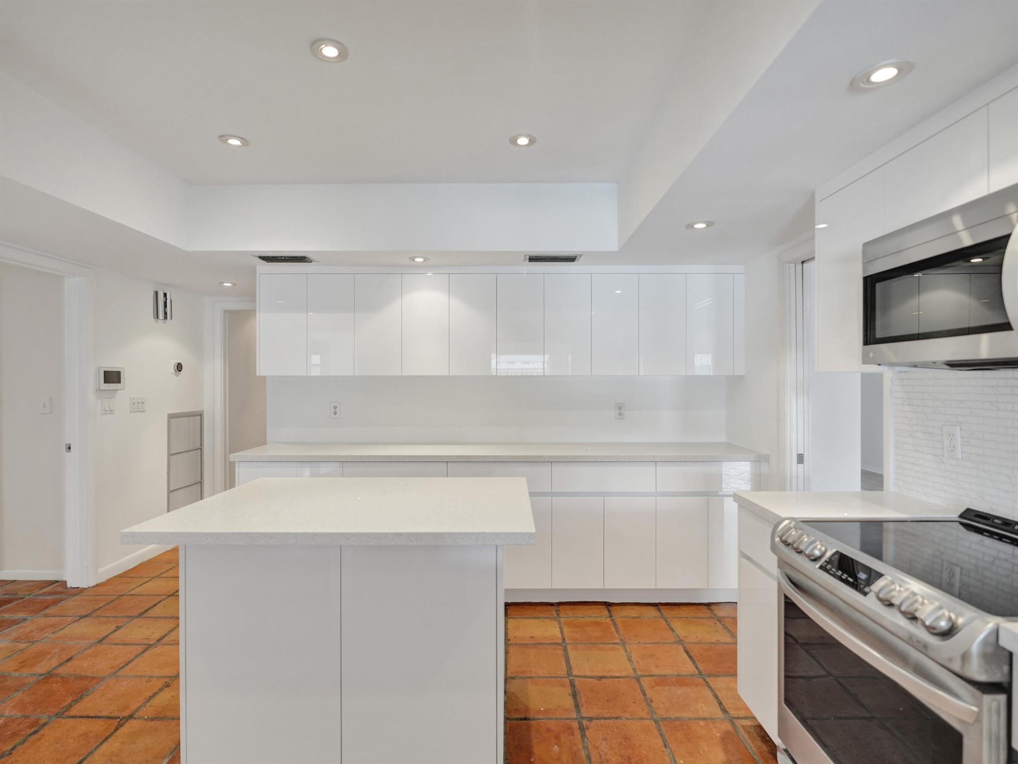 55 Little Harbor Way