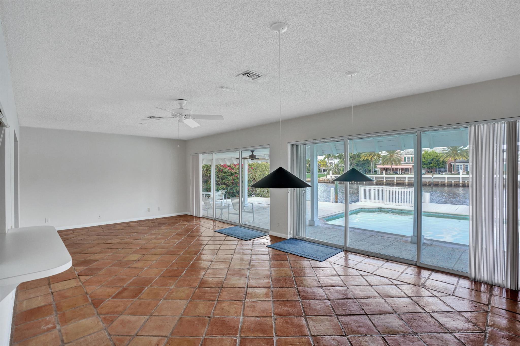 55 Little Harbor Way