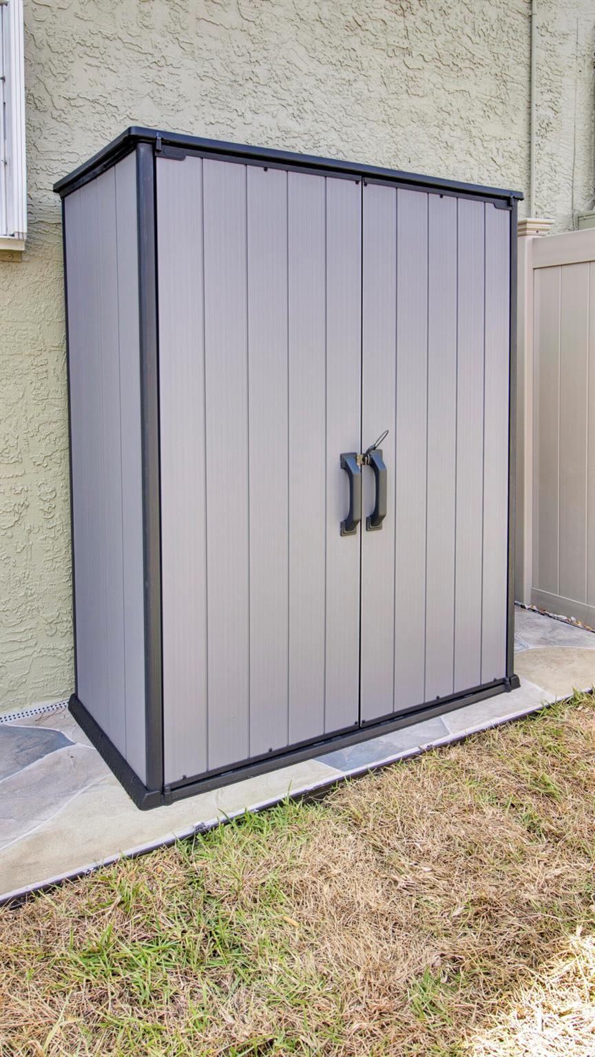 1047 Lake Breeze Drive