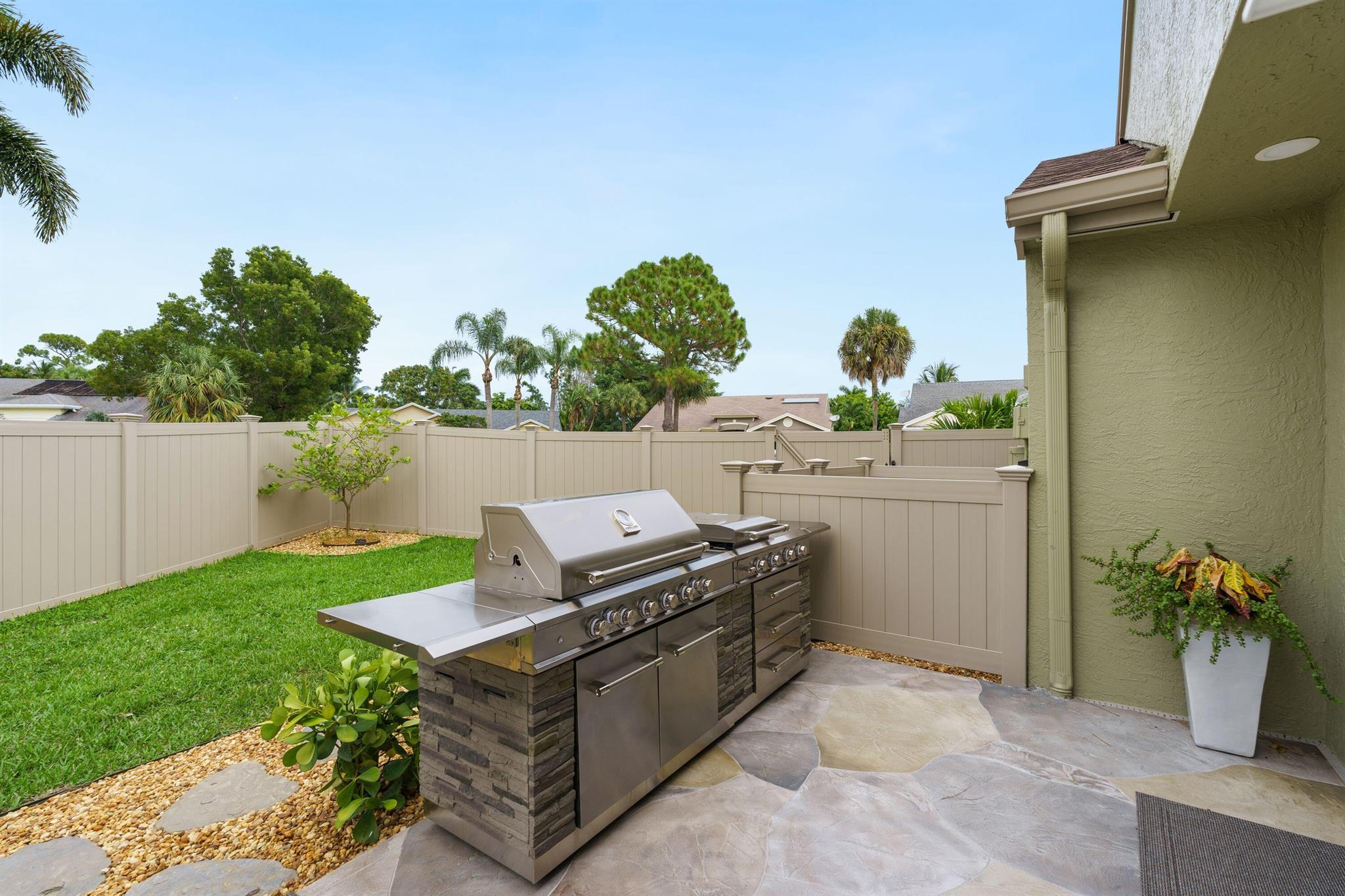 1047 Lake Breeze Drive