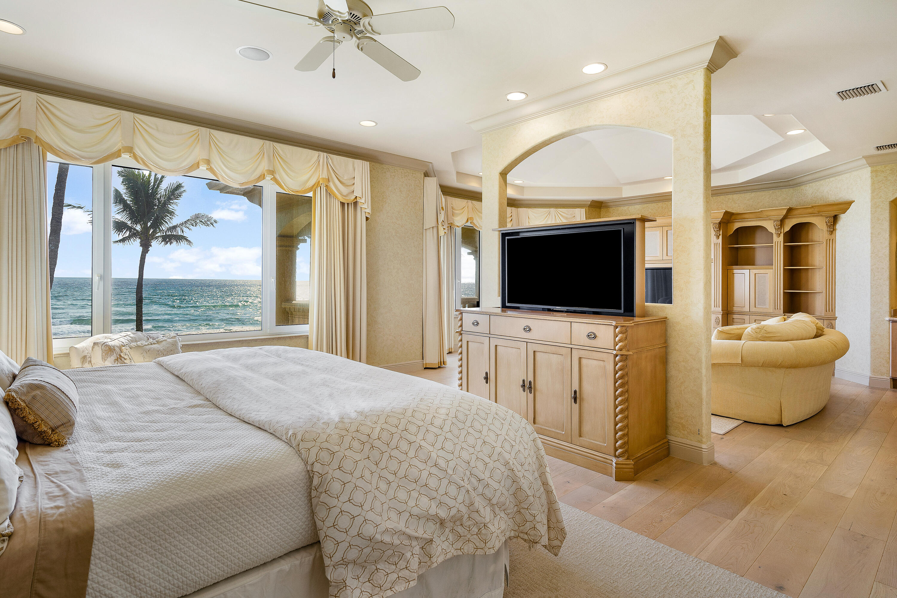 6373 N Ocean Boulevard