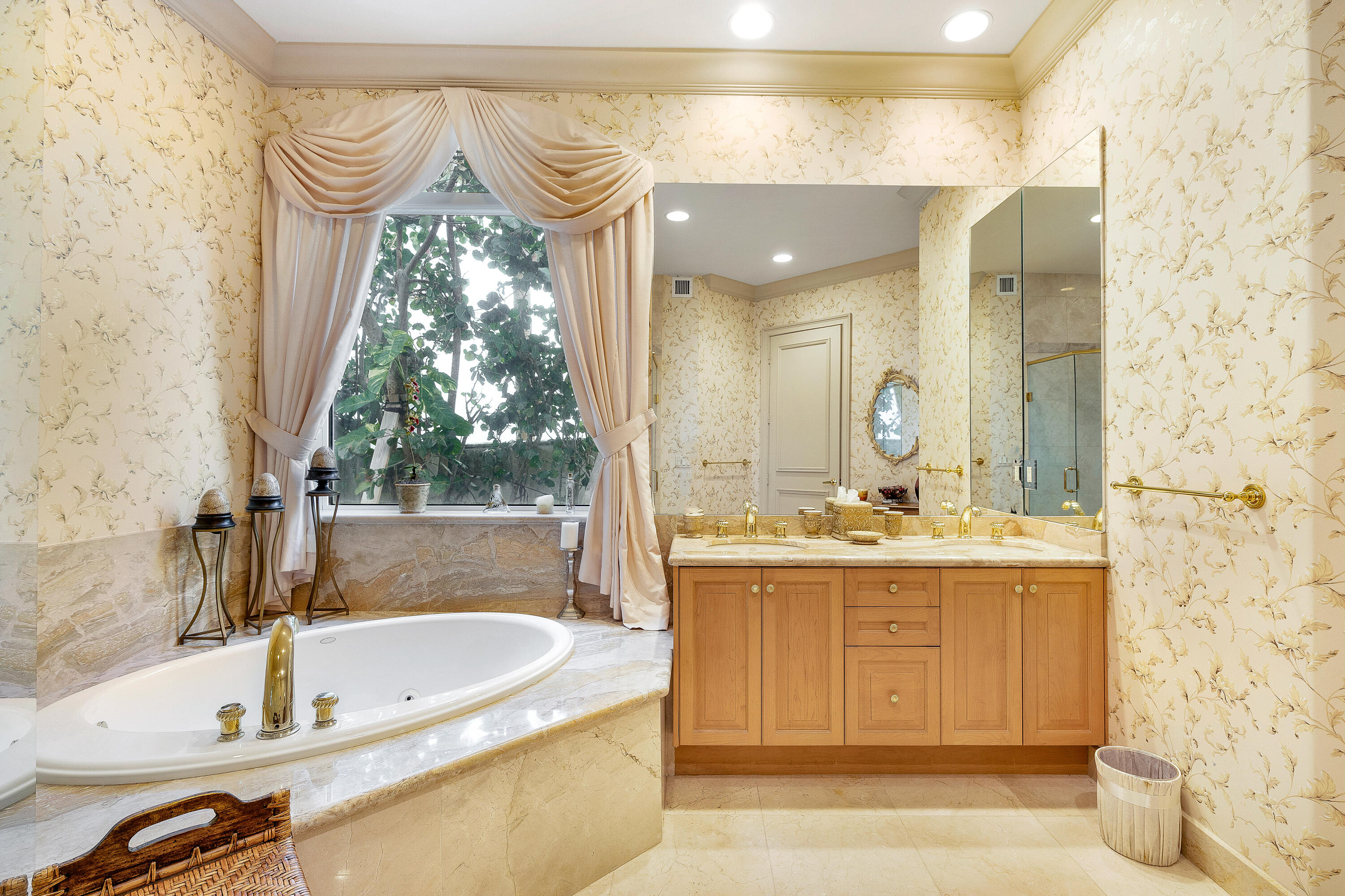 6373 N Ocean Boulevard