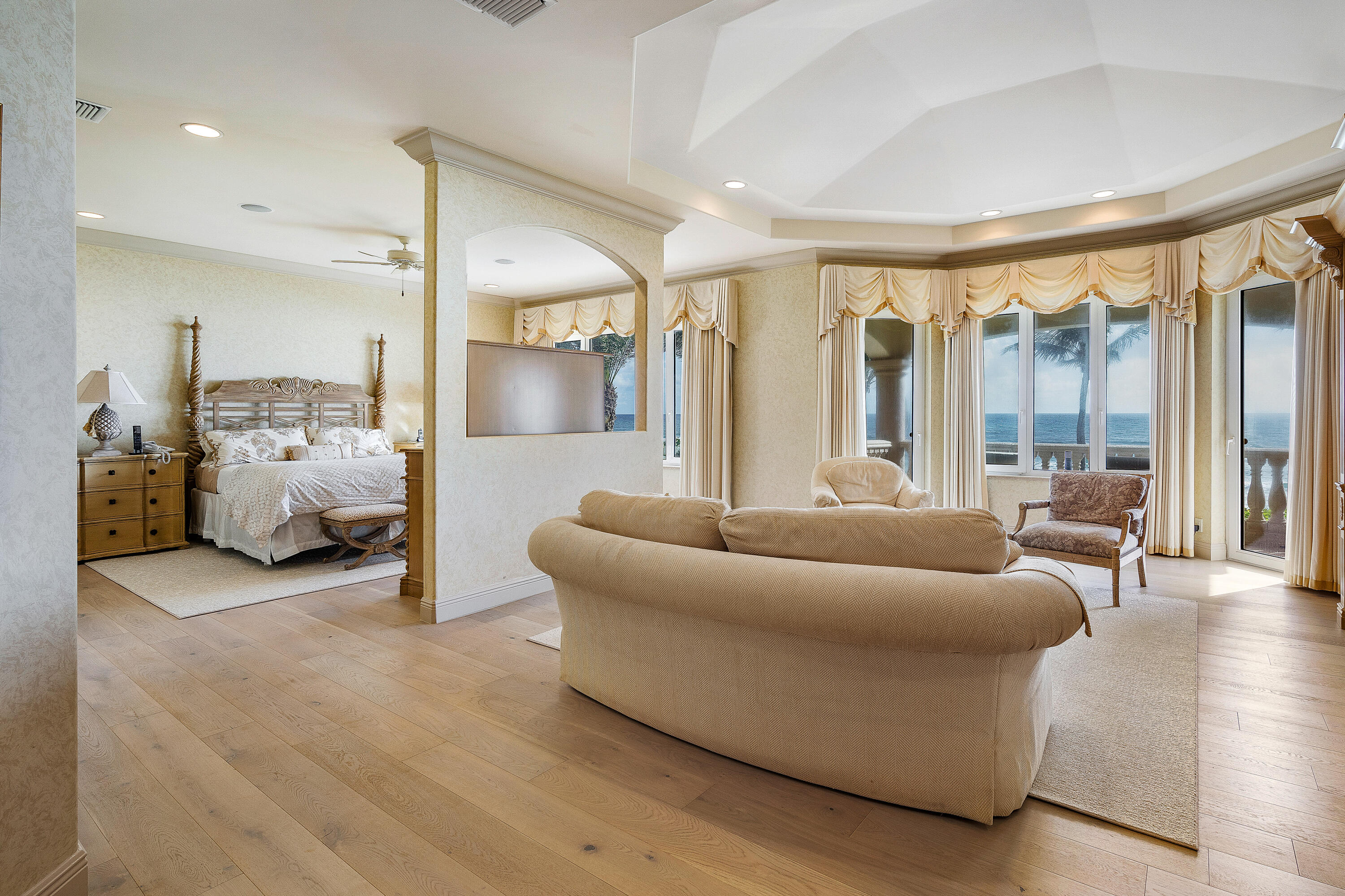 6373 N Ocean Boulevard