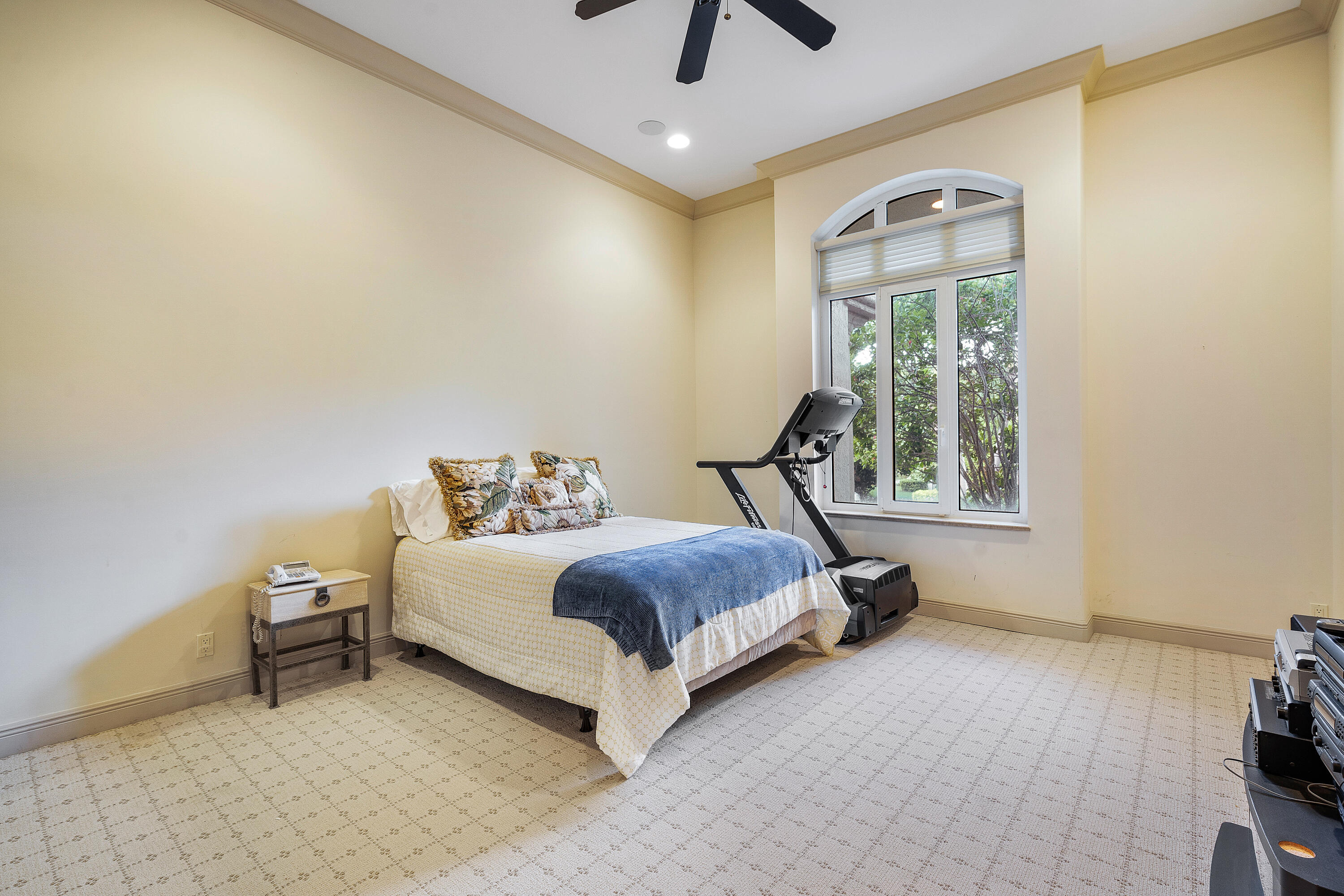 6373 N Ocean Boulevard