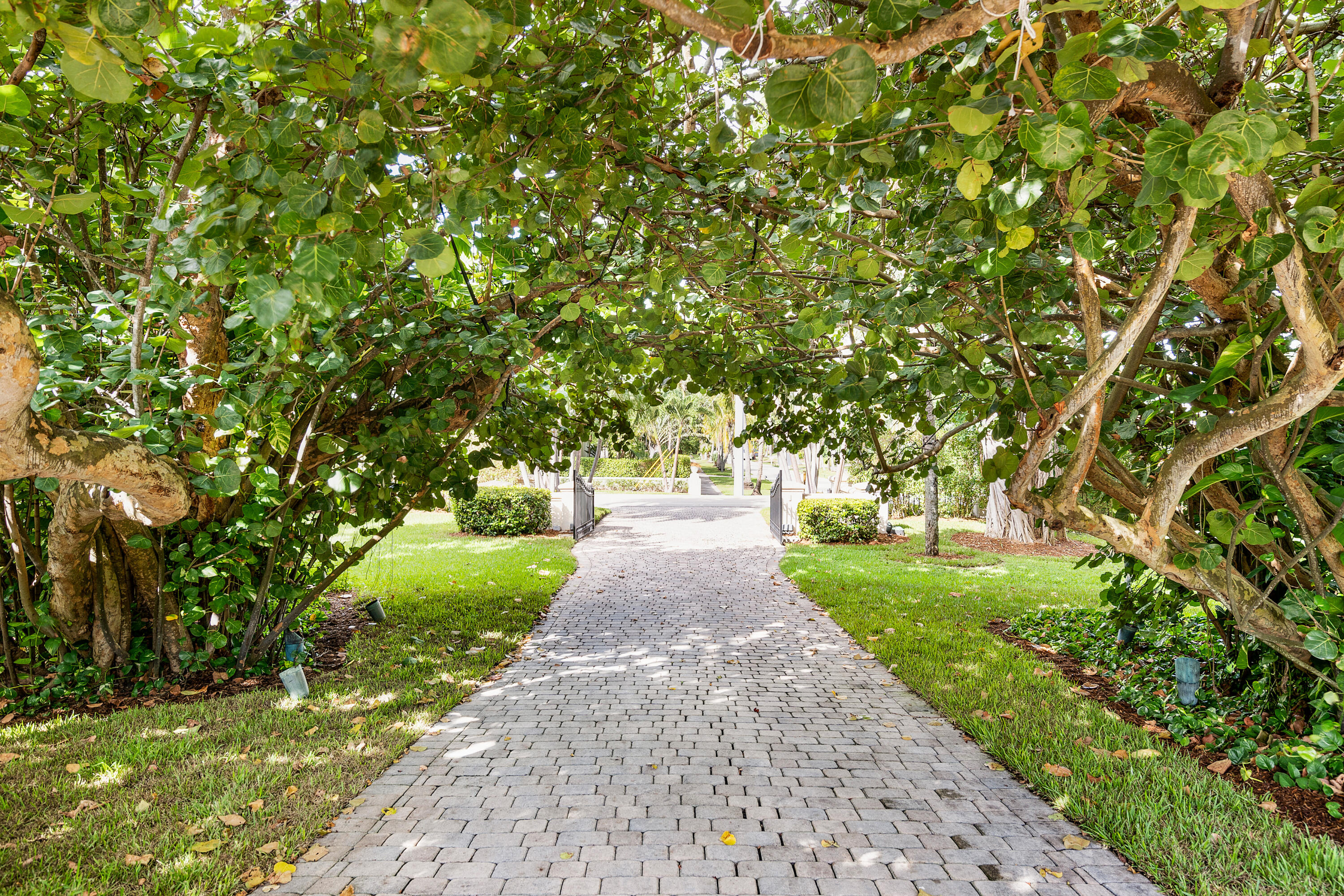 6373 N Ocean Boulevard