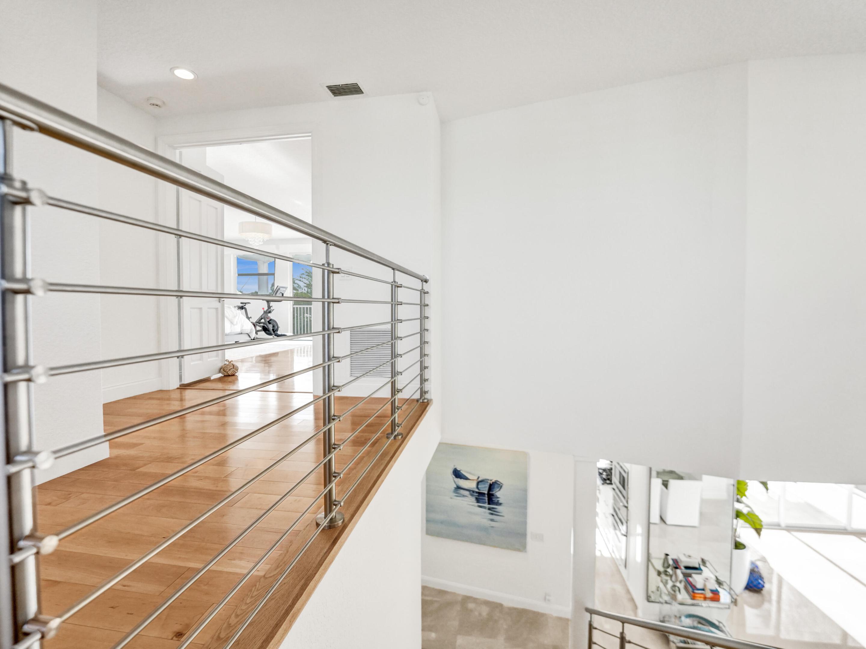 3730 NE 27th Terrace