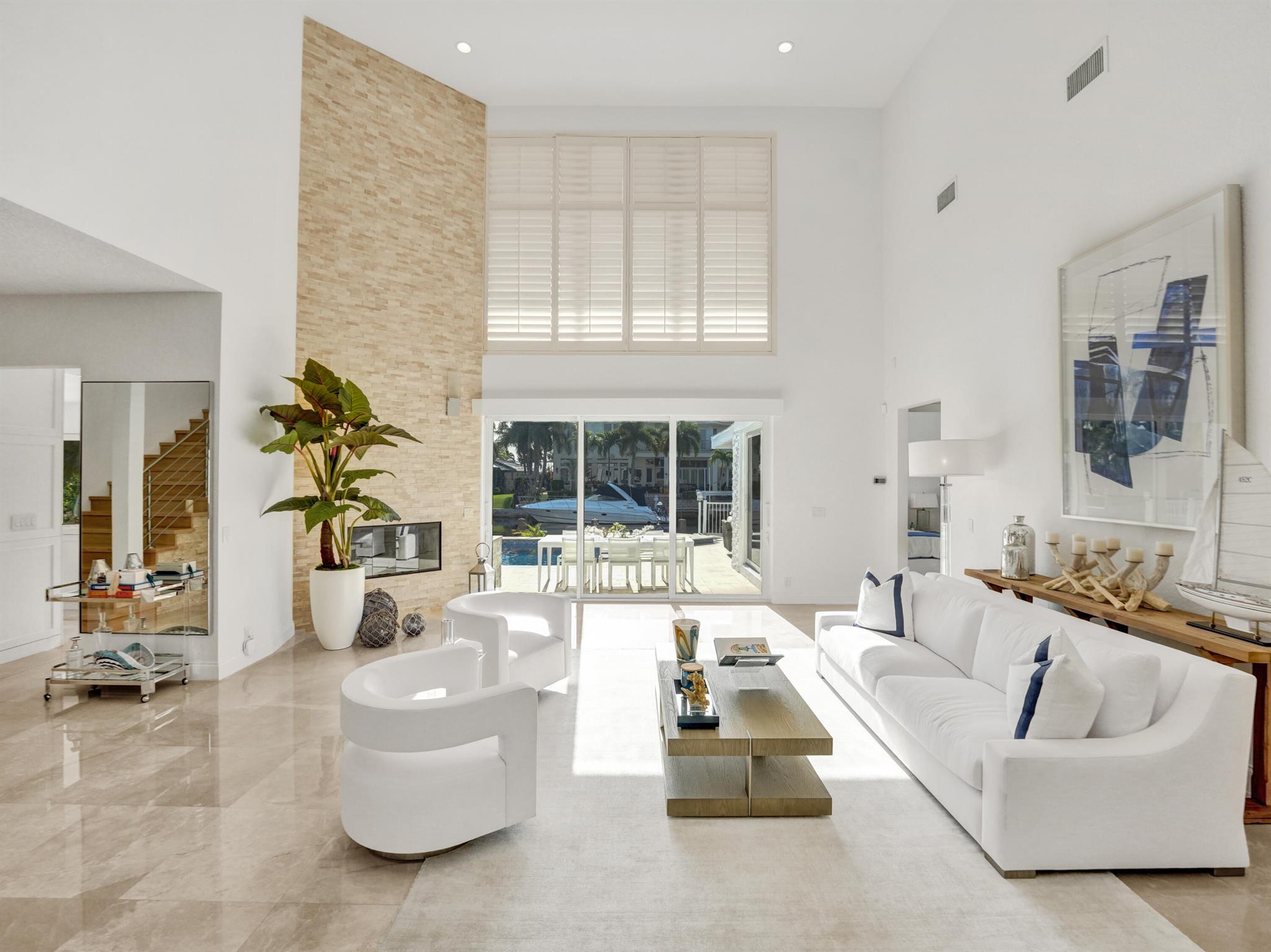 3730 NE 27th Terrace