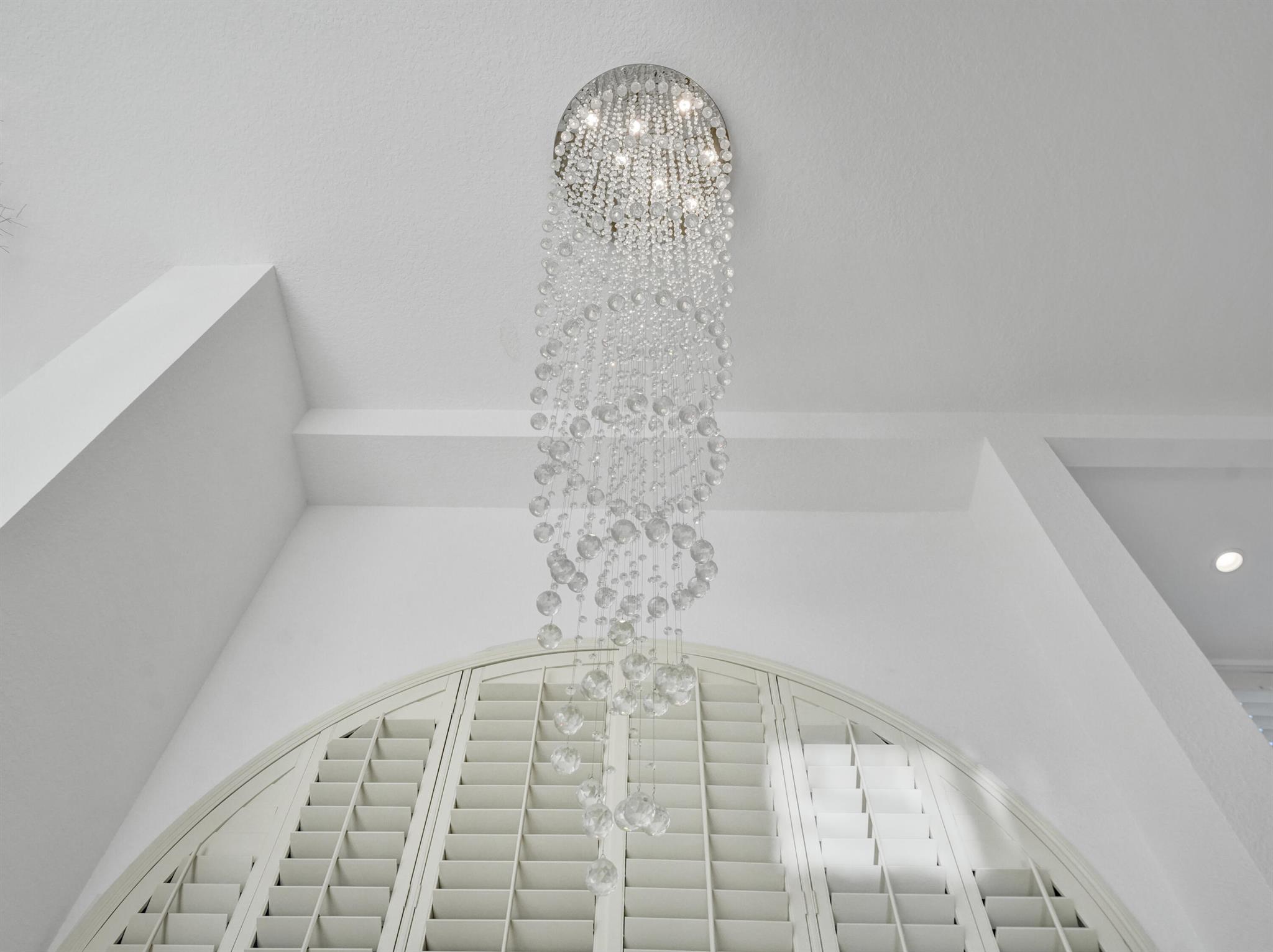 3730 NE 27th Terrace