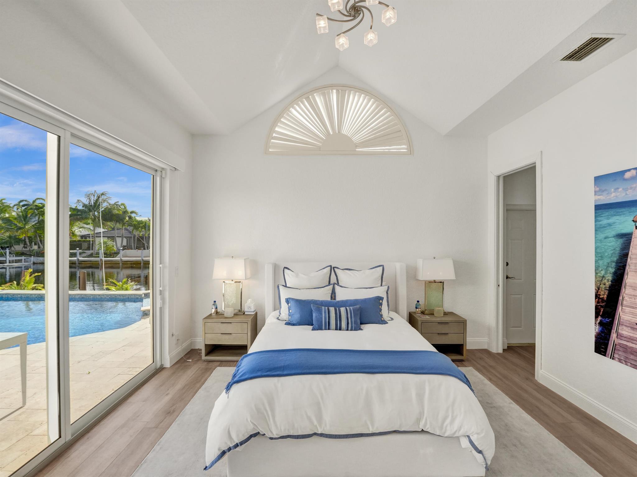 3730 NE 27th Terrace