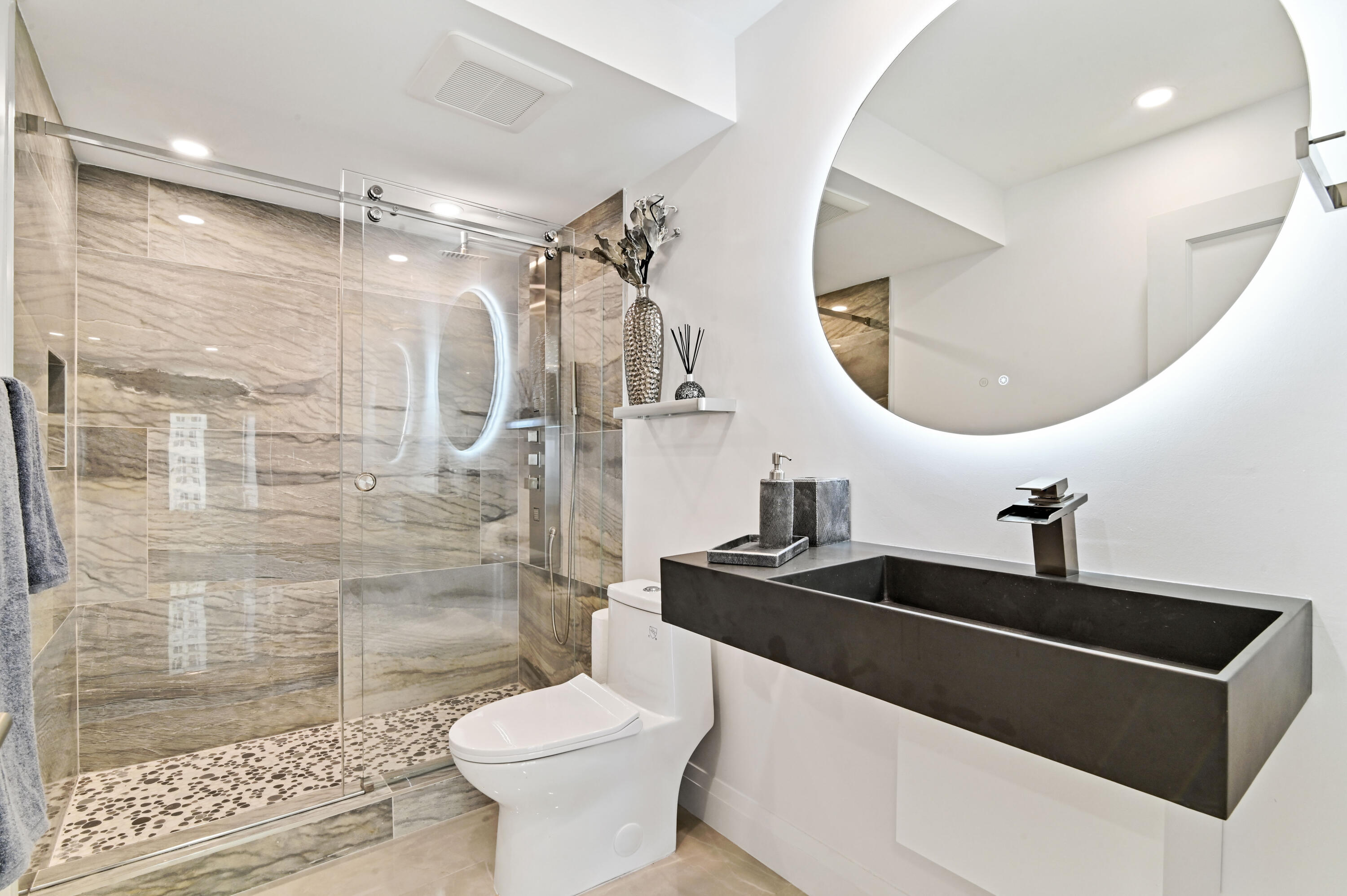 600 S Ocean Boulevard 708