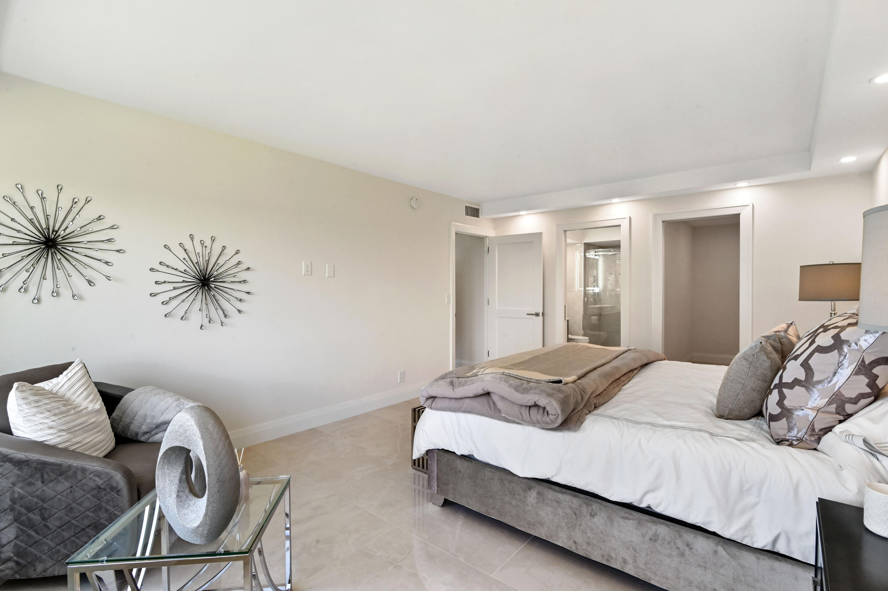 600 S Ocean Boulevard 708