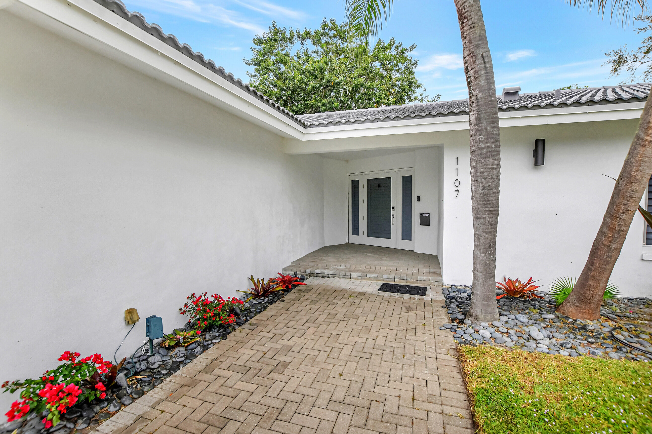 1107 SW 2nd Street SW