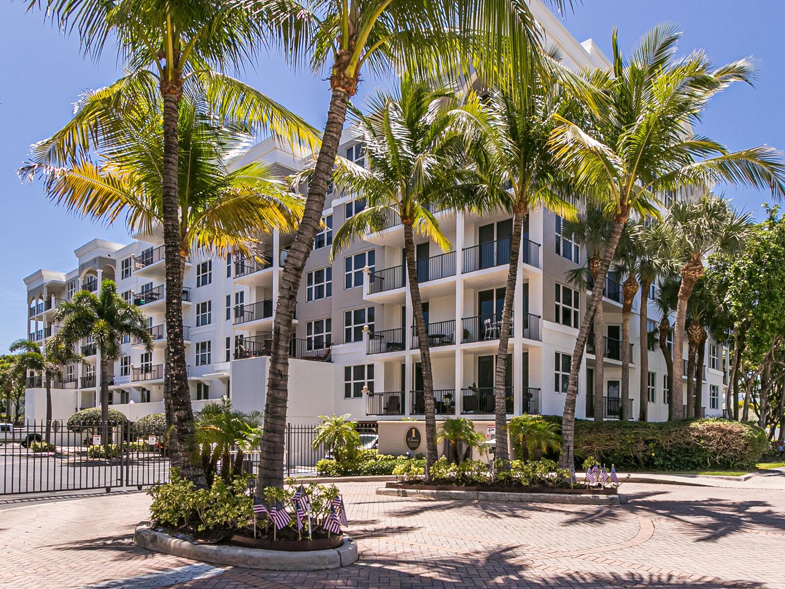 191 S Ocean Drive 315