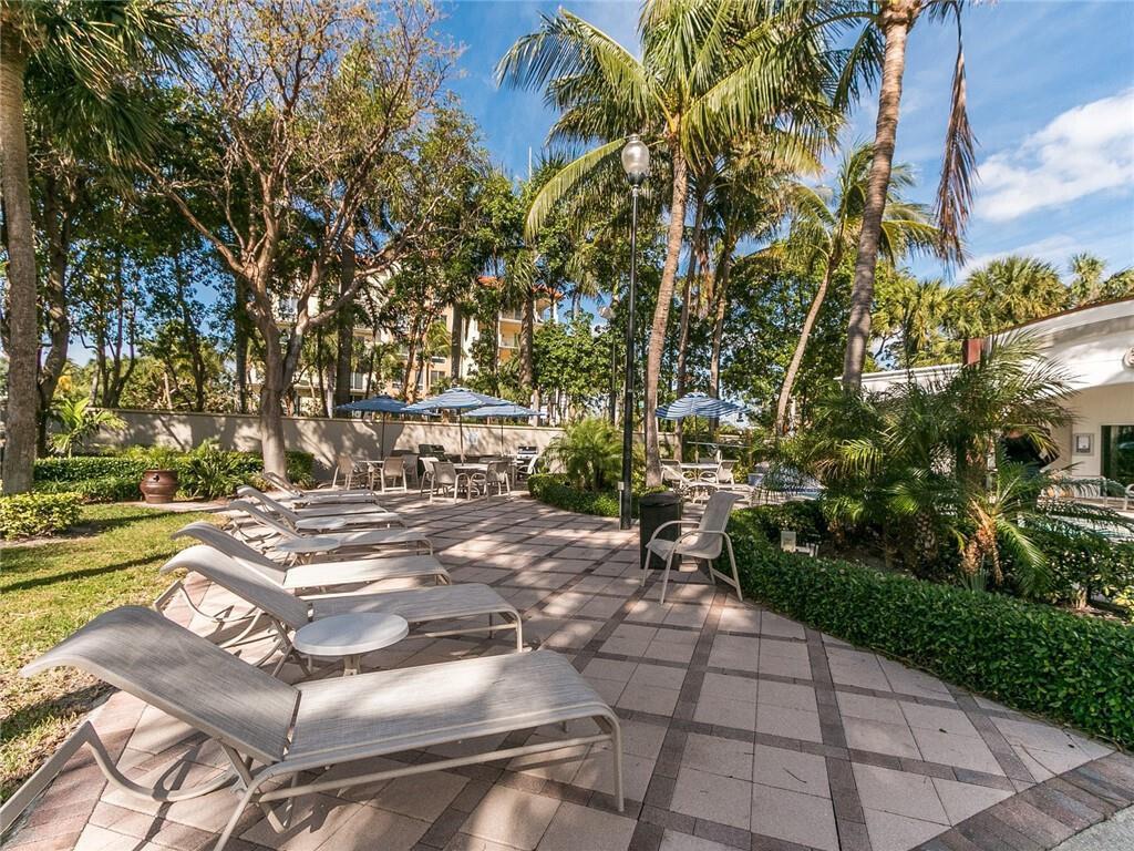 191 S Ocean Drive 315