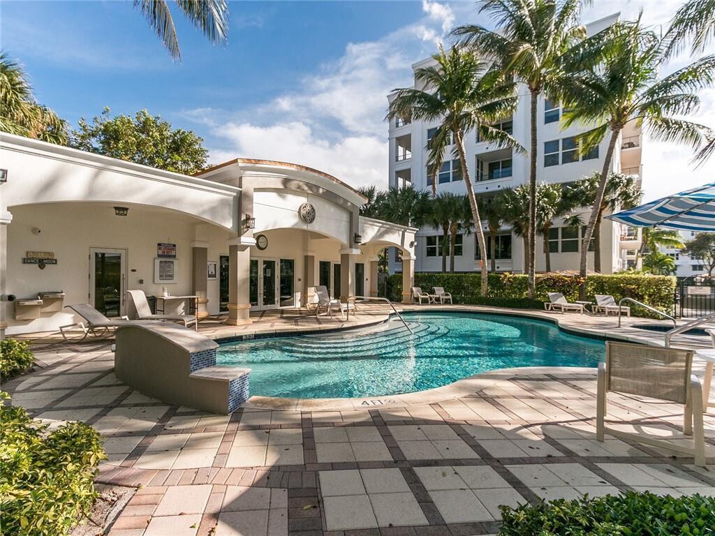 191 S Ocean Drive 315