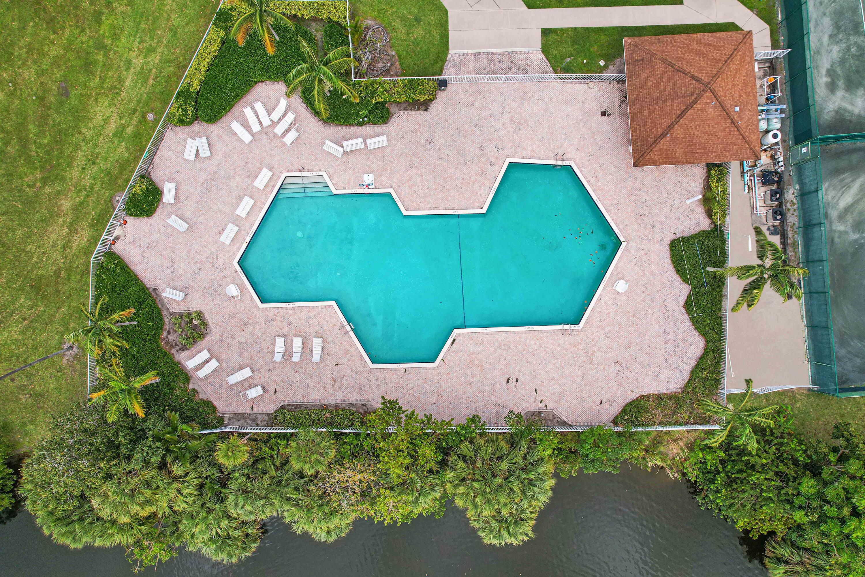 450 Egret Circle 9303