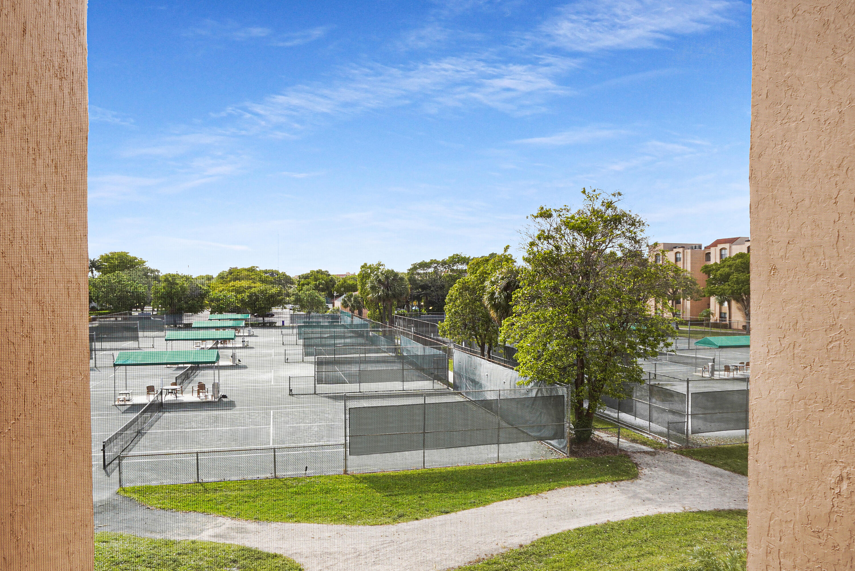 450 Egret Circle 9303