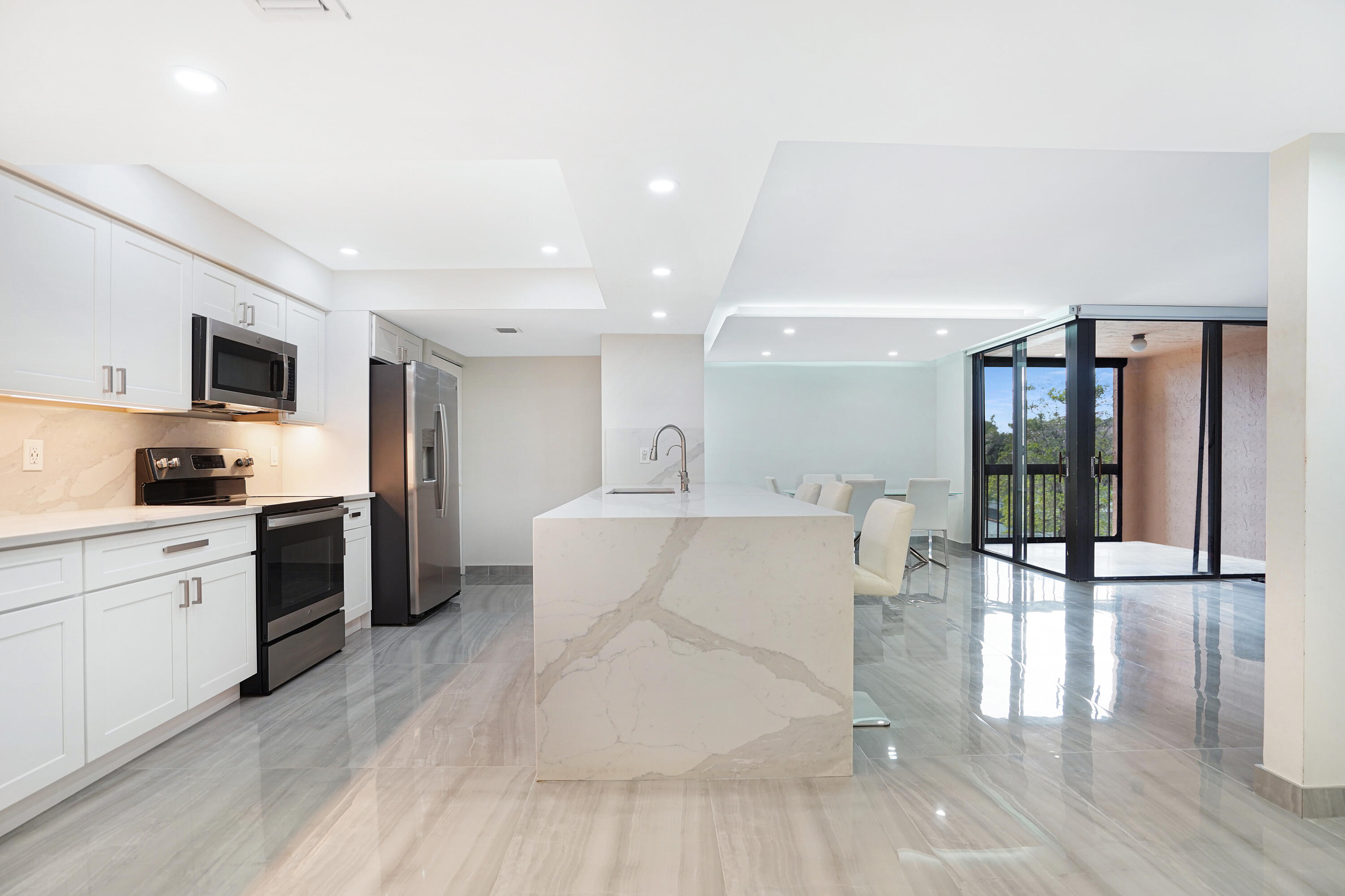 450 Egret Circle 9303