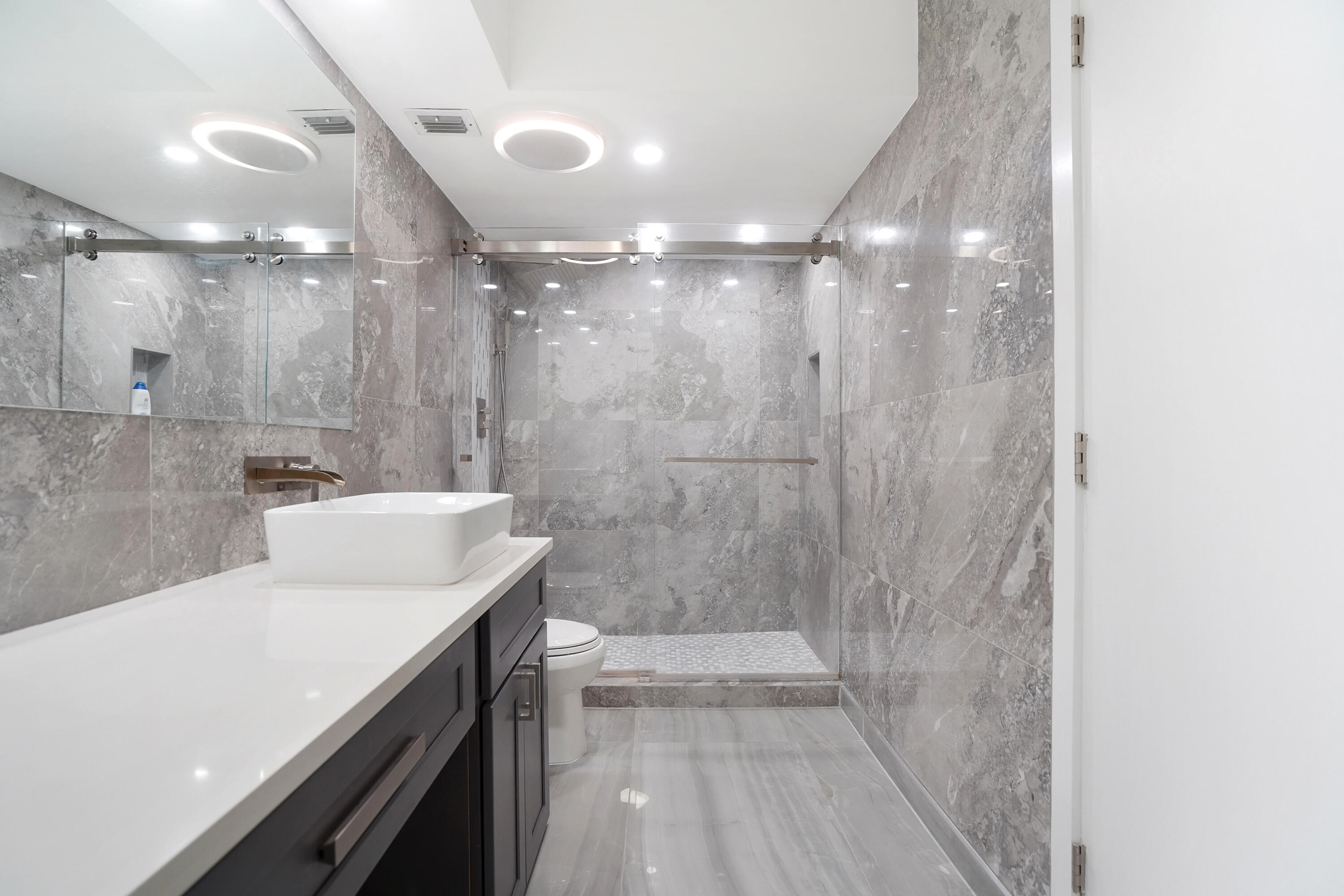 450 Egret Circle 9303