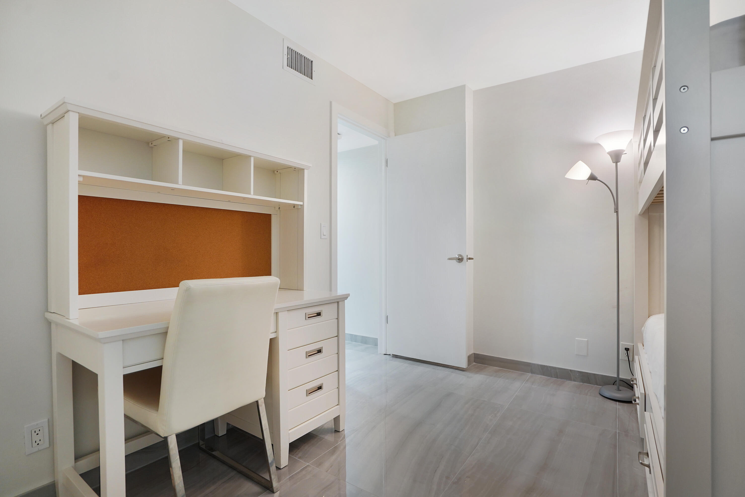 450 Egret Circle 9303