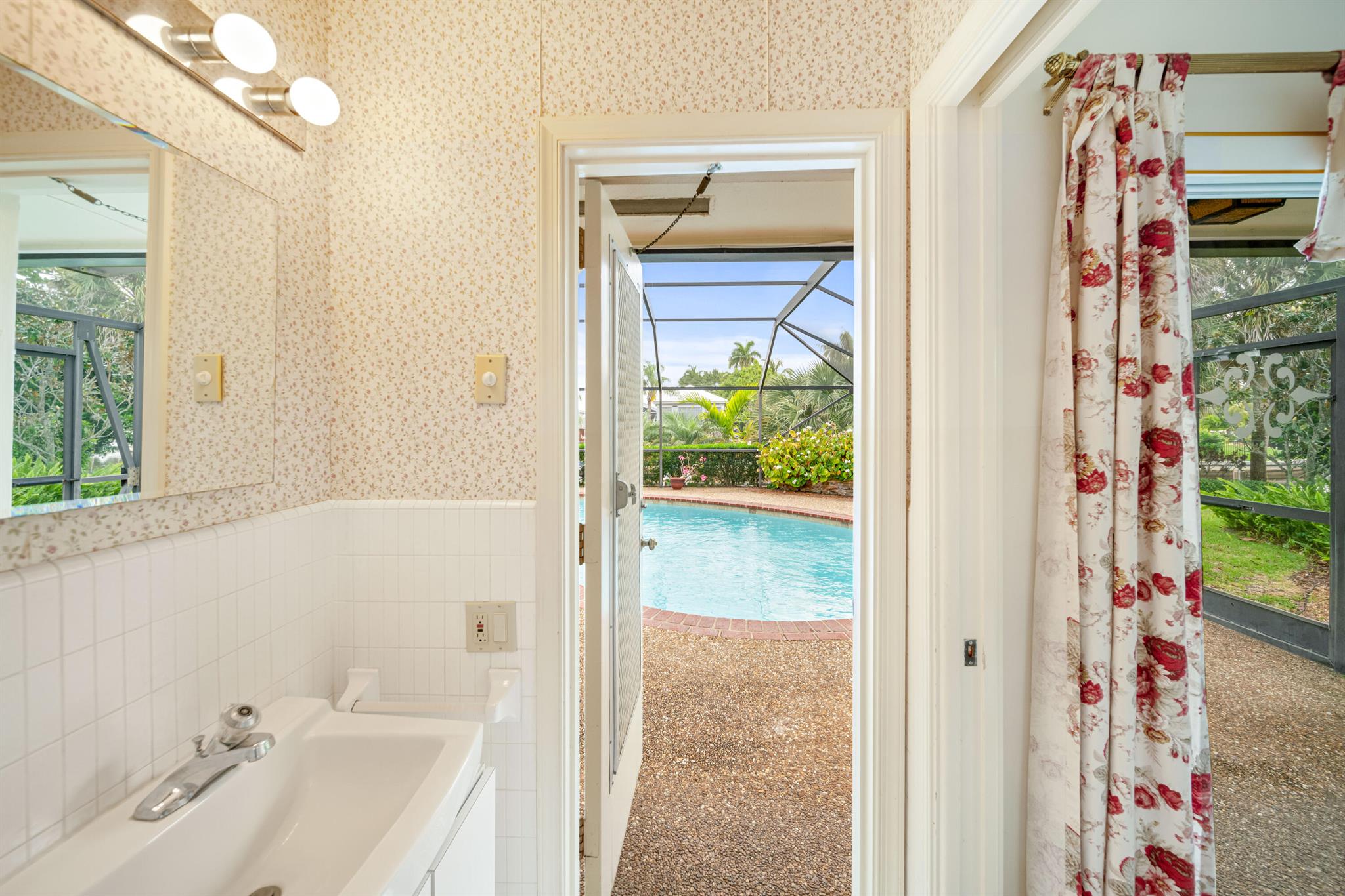 1200 SW Mulberry Way