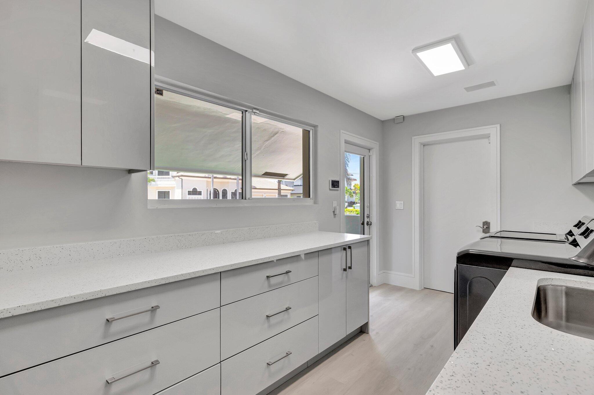 961 Iris Drive