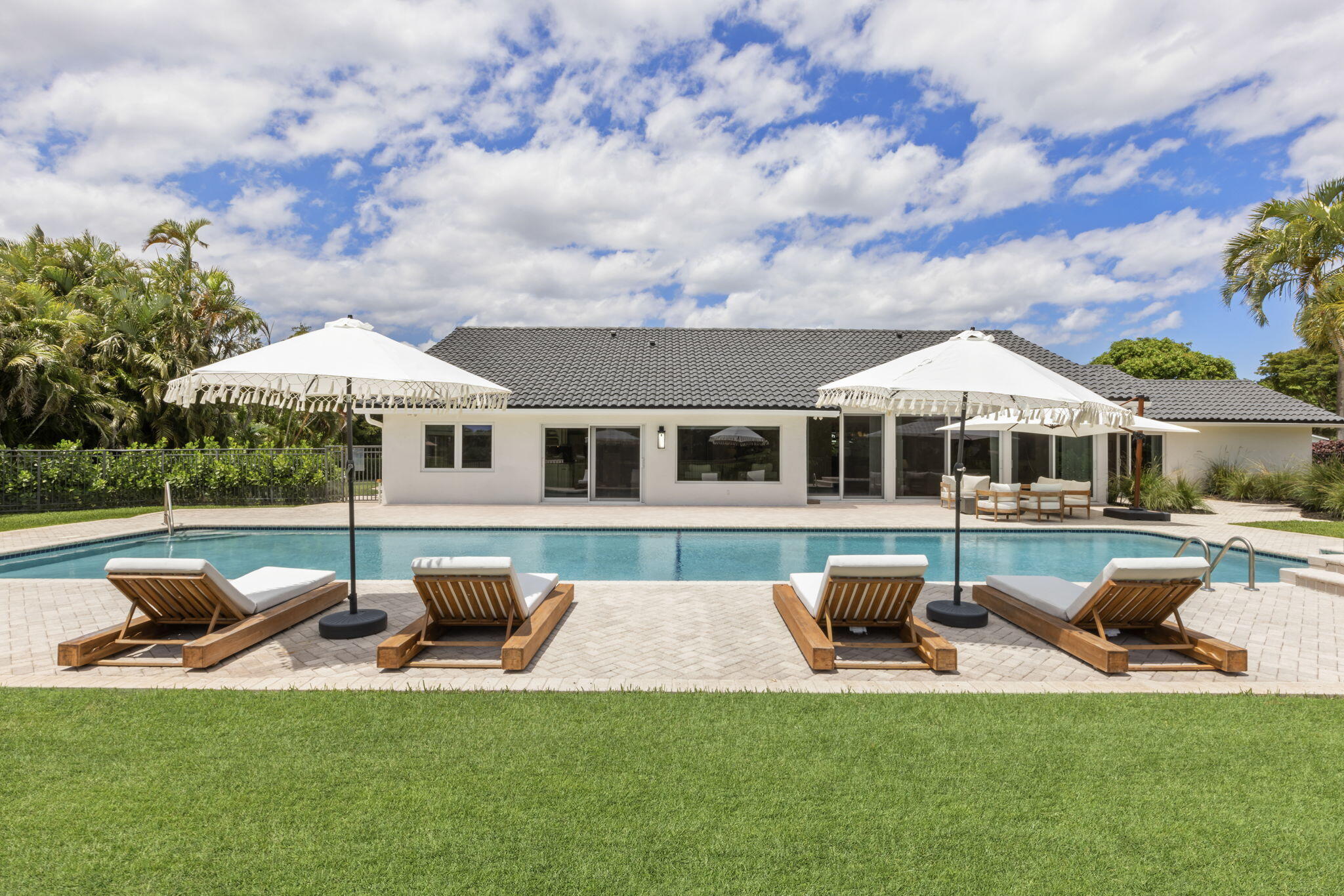 3600 Oakview Court
