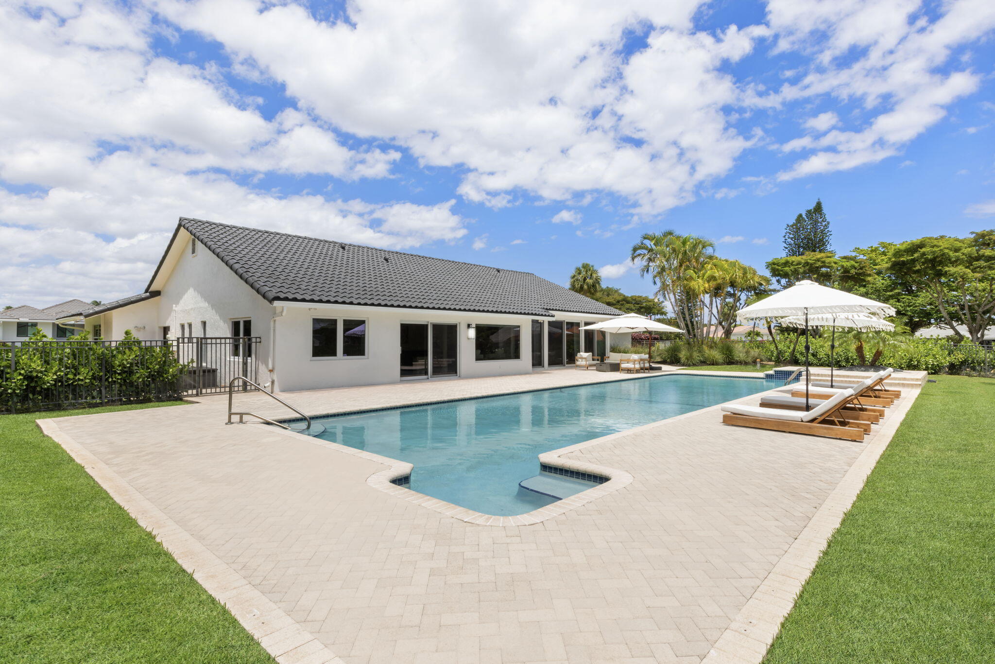 3600 Oakview Court