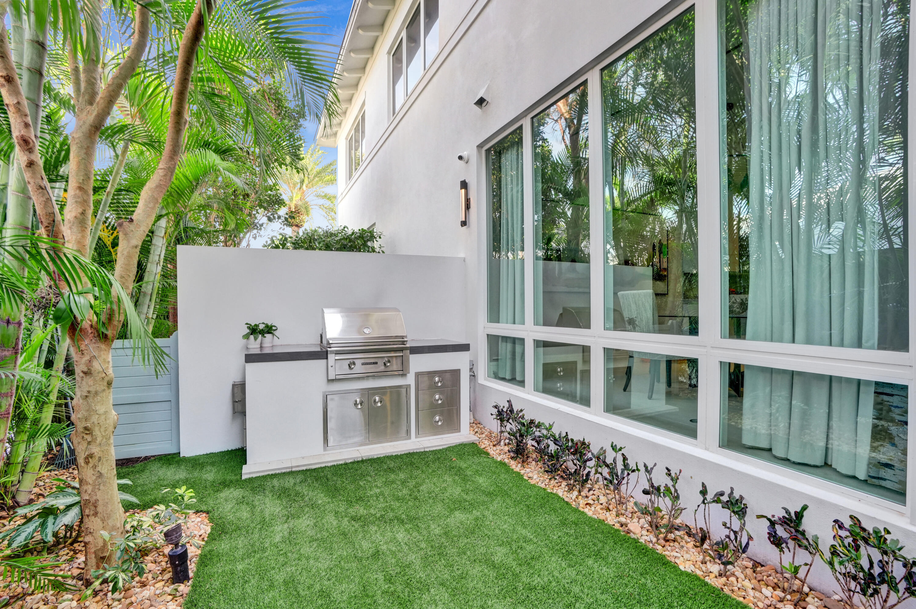 1017 Bucida Road