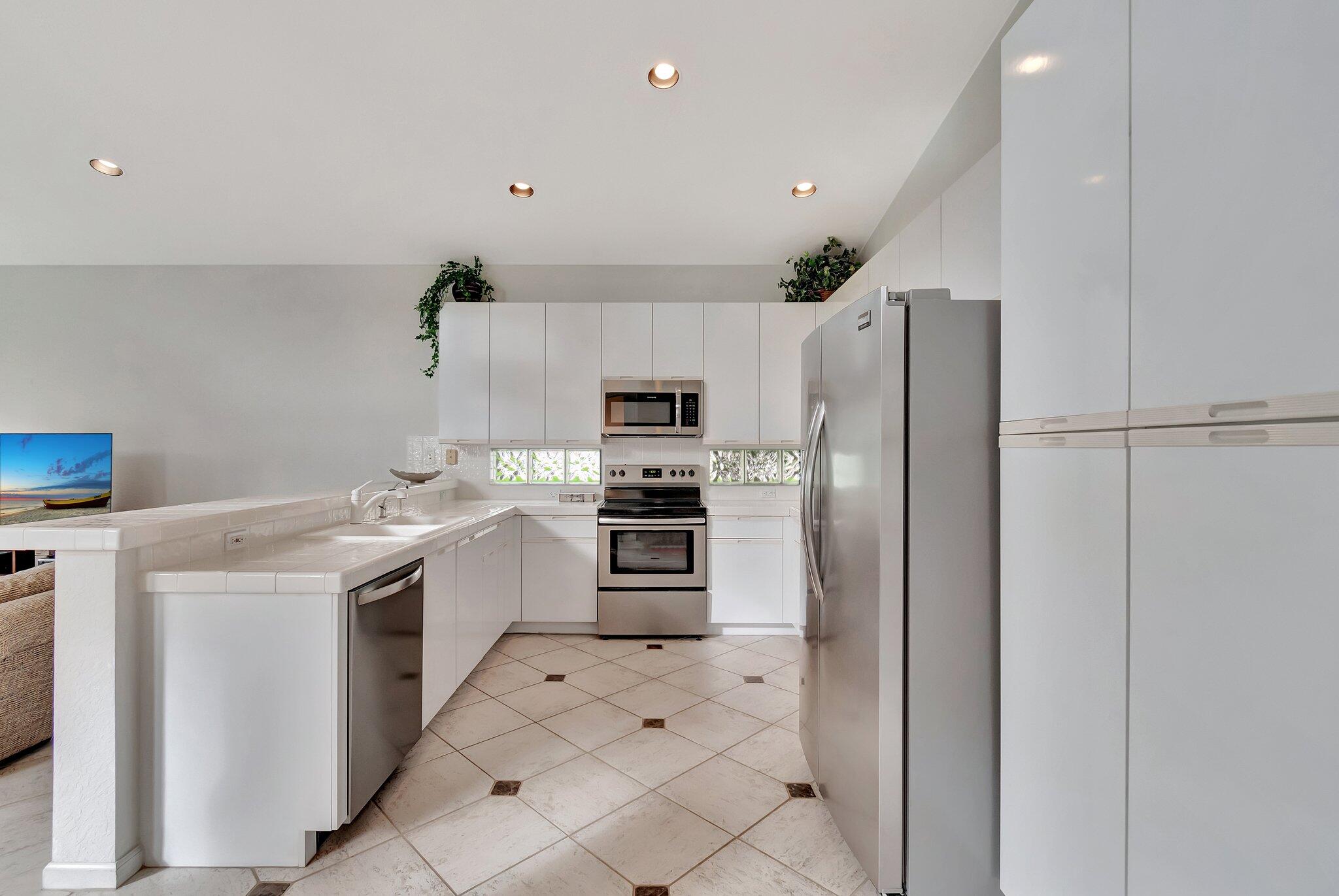 11607 Puerto Boulevard