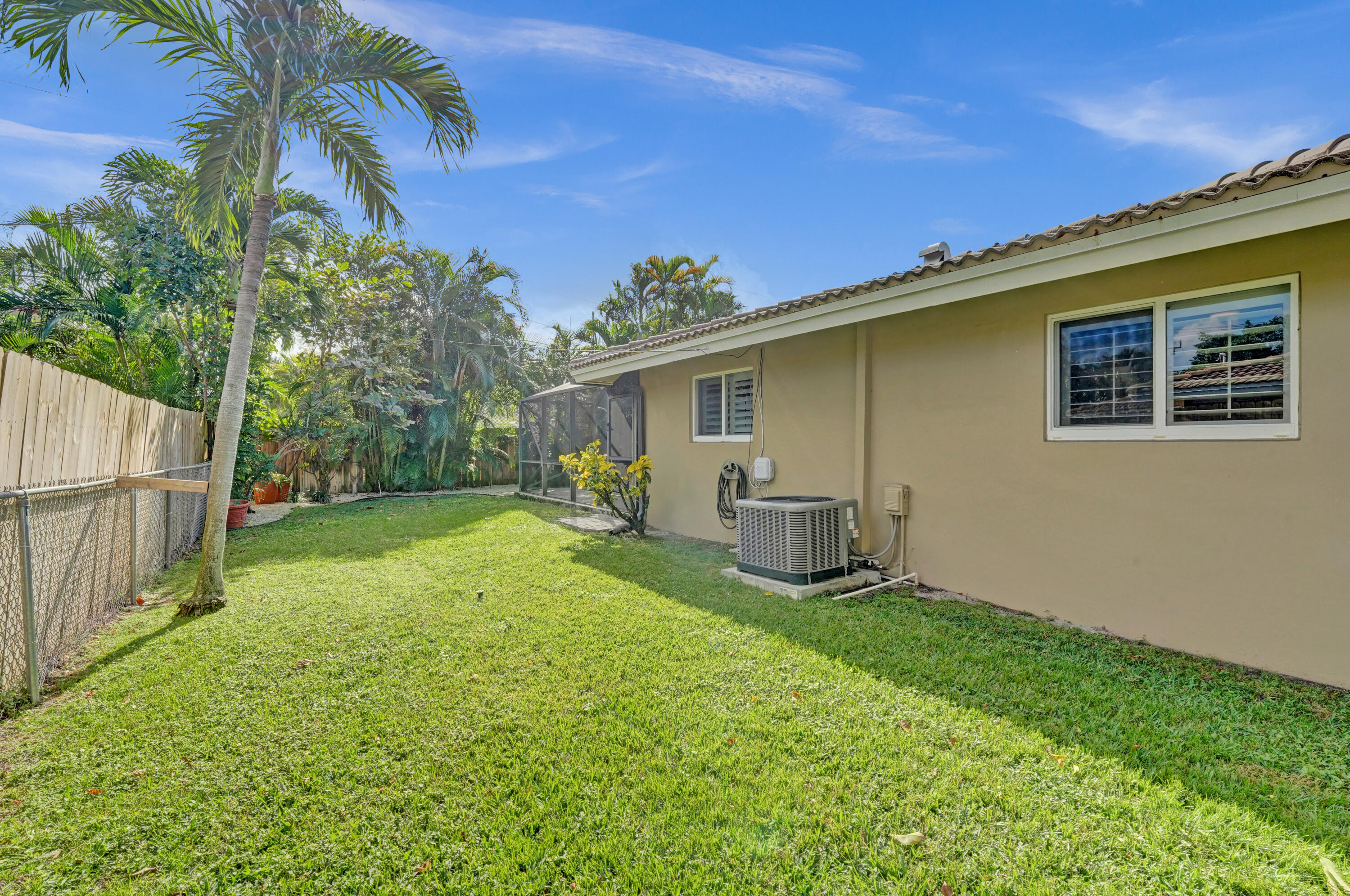 2220 NE 32nd Street