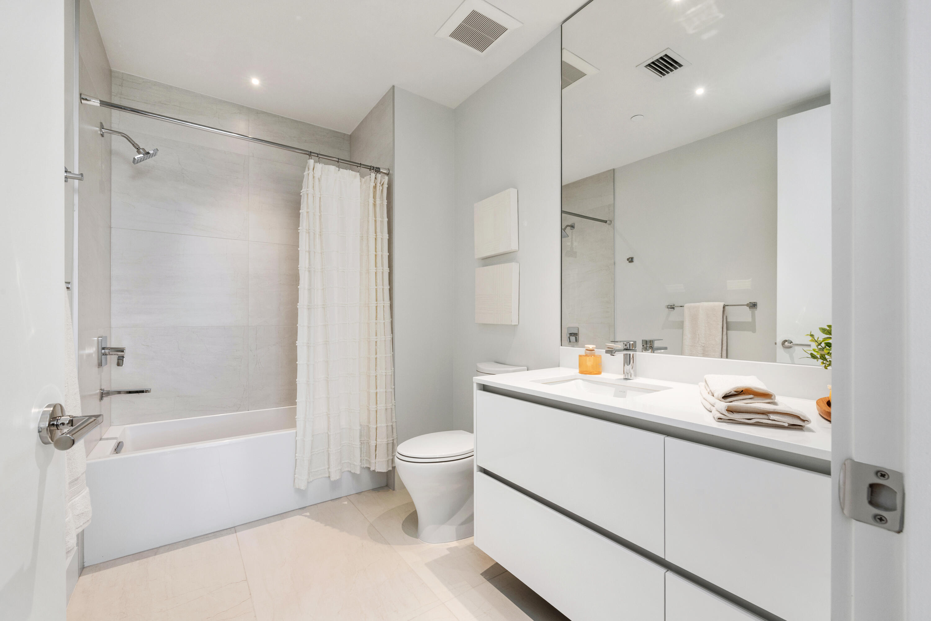 305 Briny Avenue 303