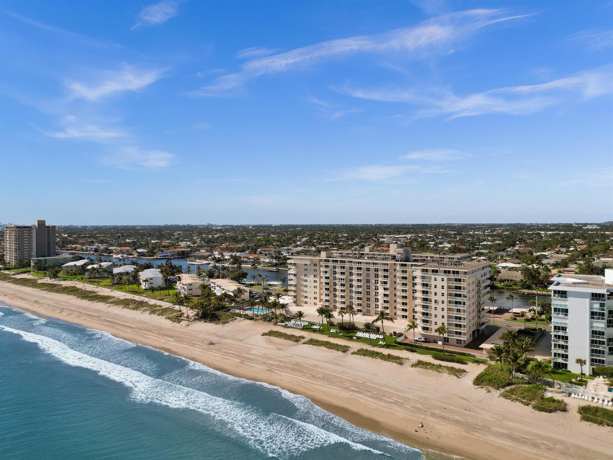 1051 Hillsboro Mile 510e