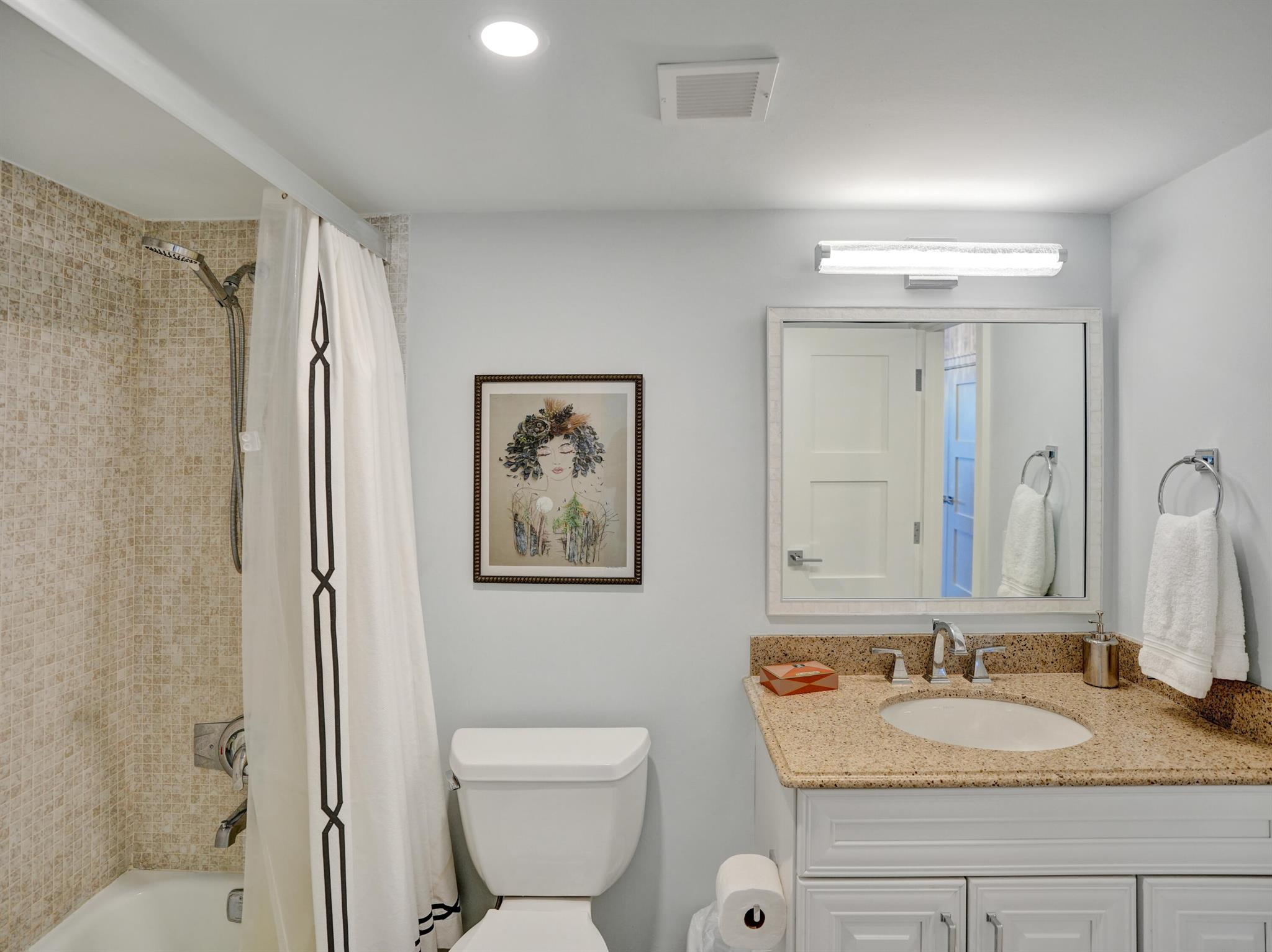 1051 Hillsboro Mile 510e