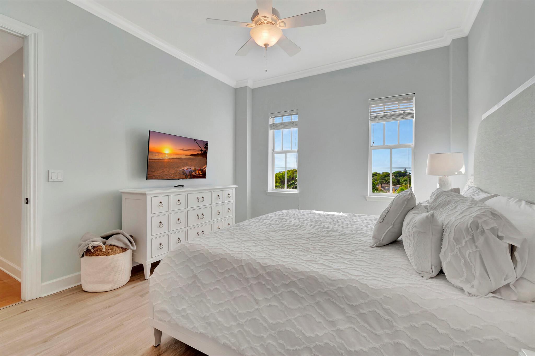 200 NE 2nd Avenue 410