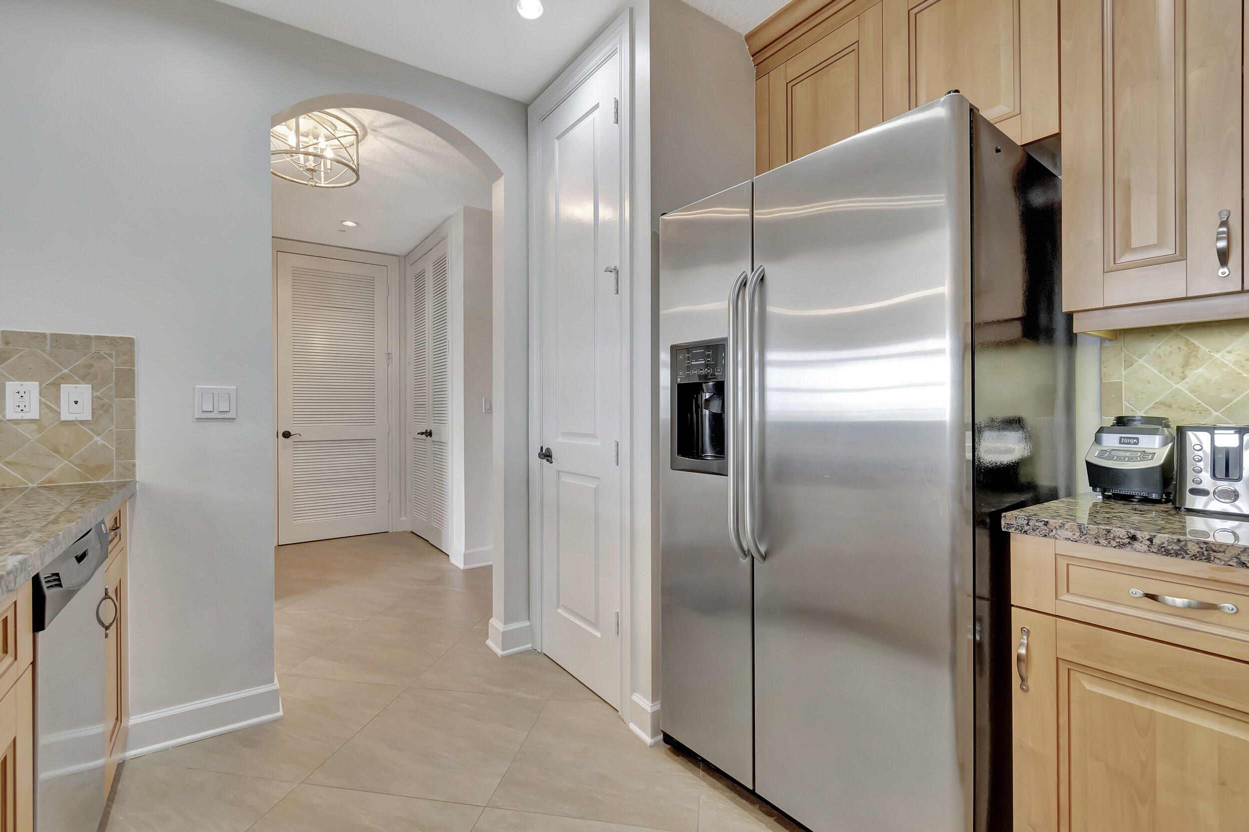 200 NE 2nd Avenue 410
