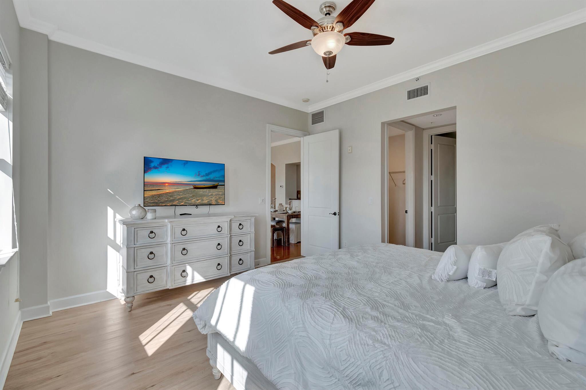 200 NE 2nd Avenue 410