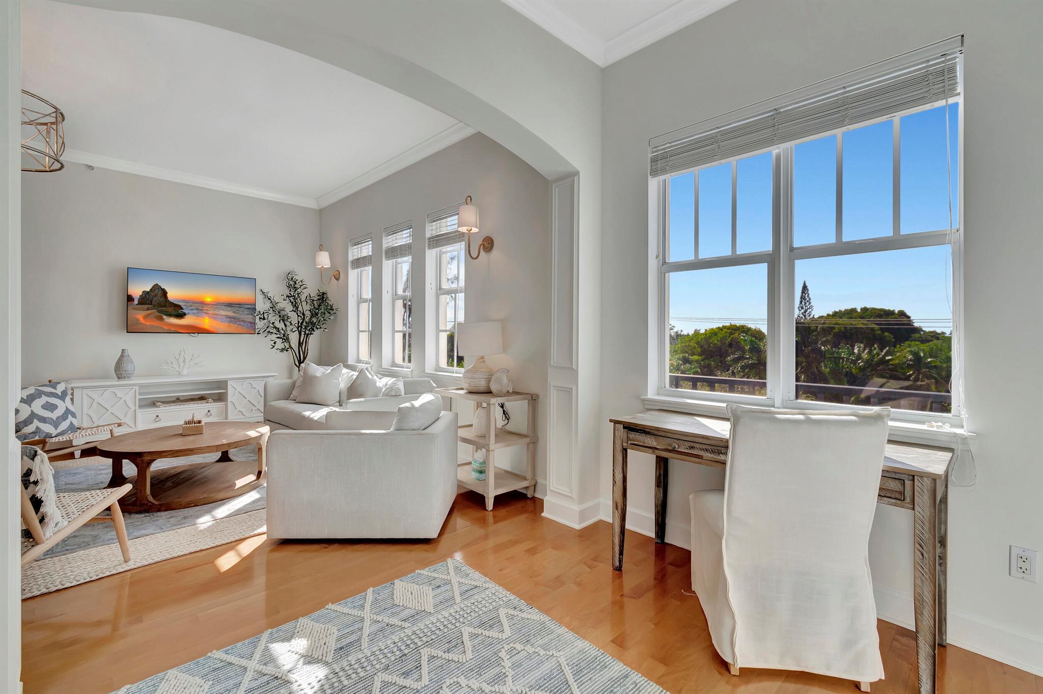 200 NE 2nd Avenue 410