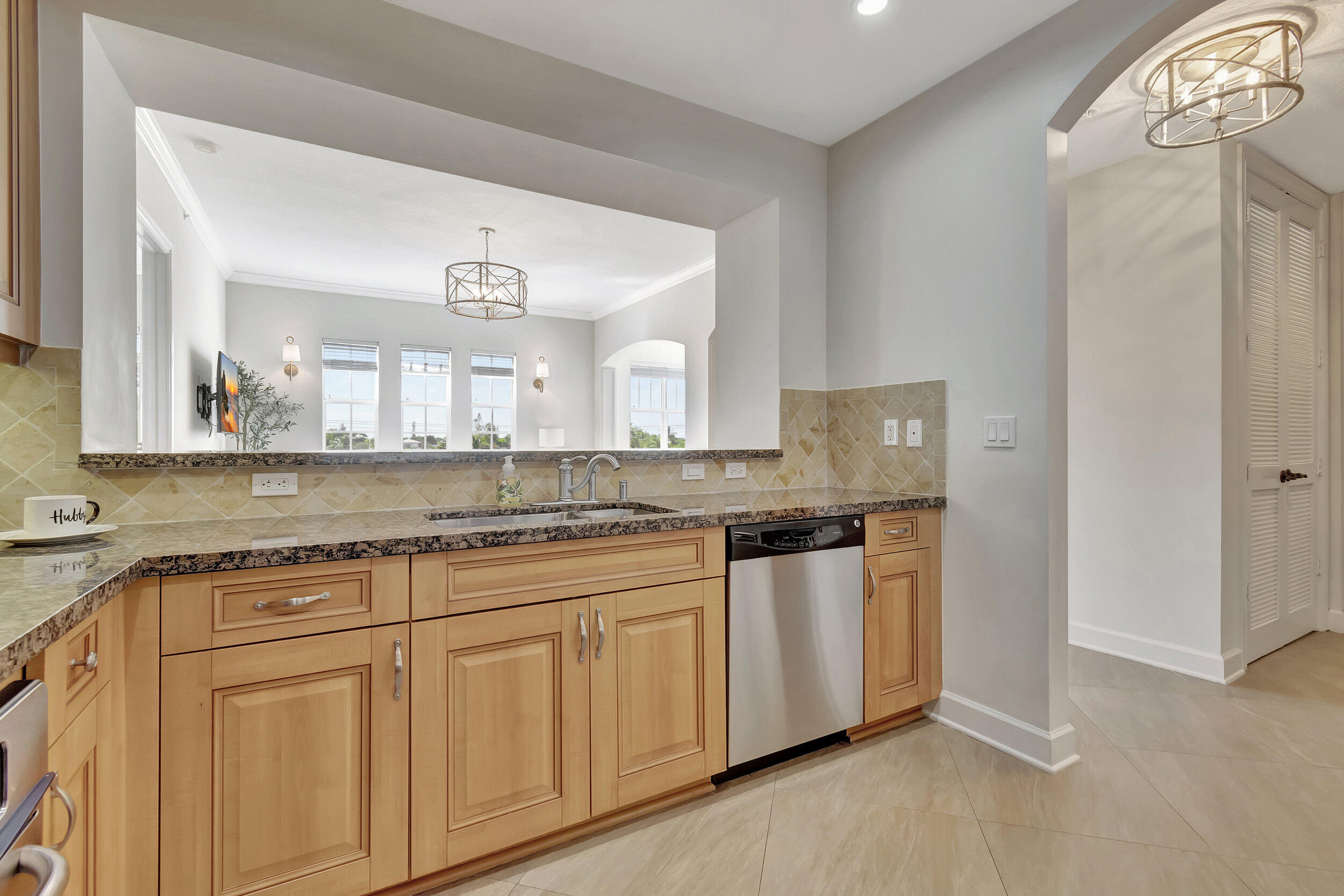 200 NE 2nd Avenue 410