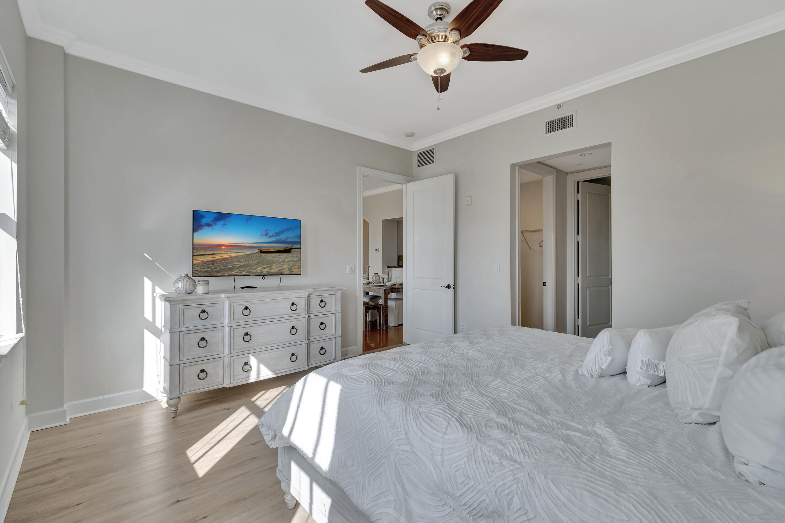 200 NE 2nd Avenue 410