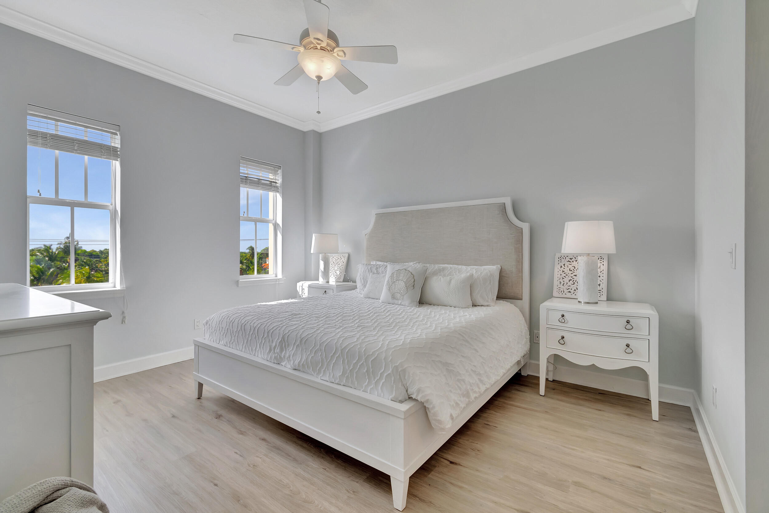 200 NE 2nd Avenue 410