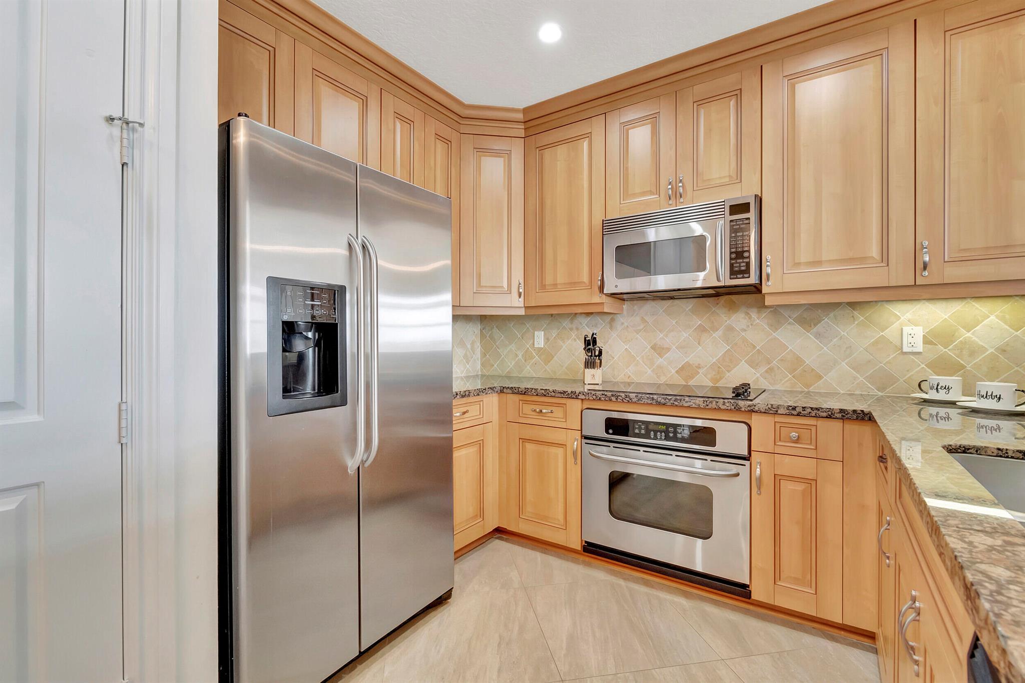 200 NE 2nd Avenue 410