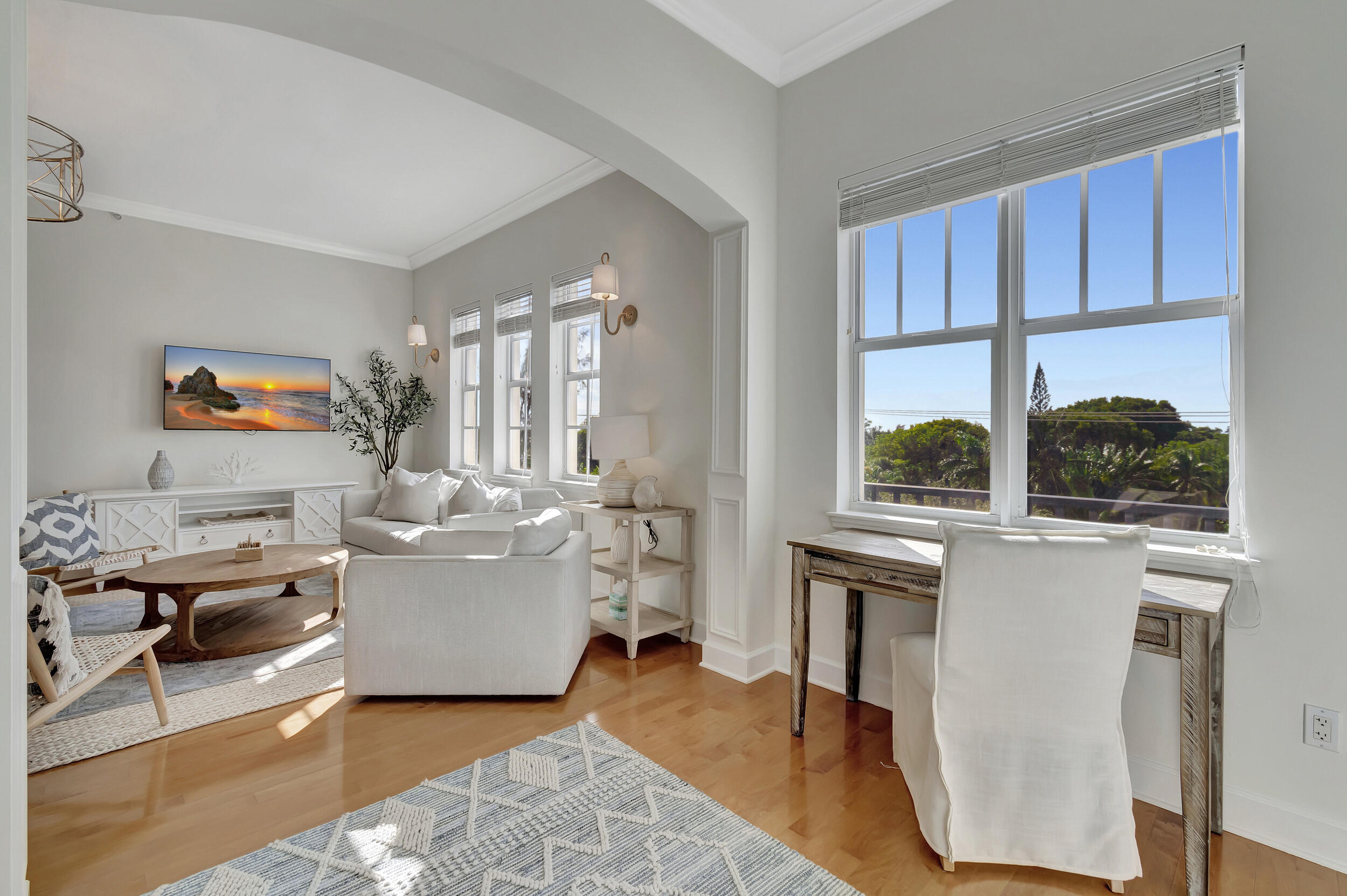 200 NE 2nd Avenue 410