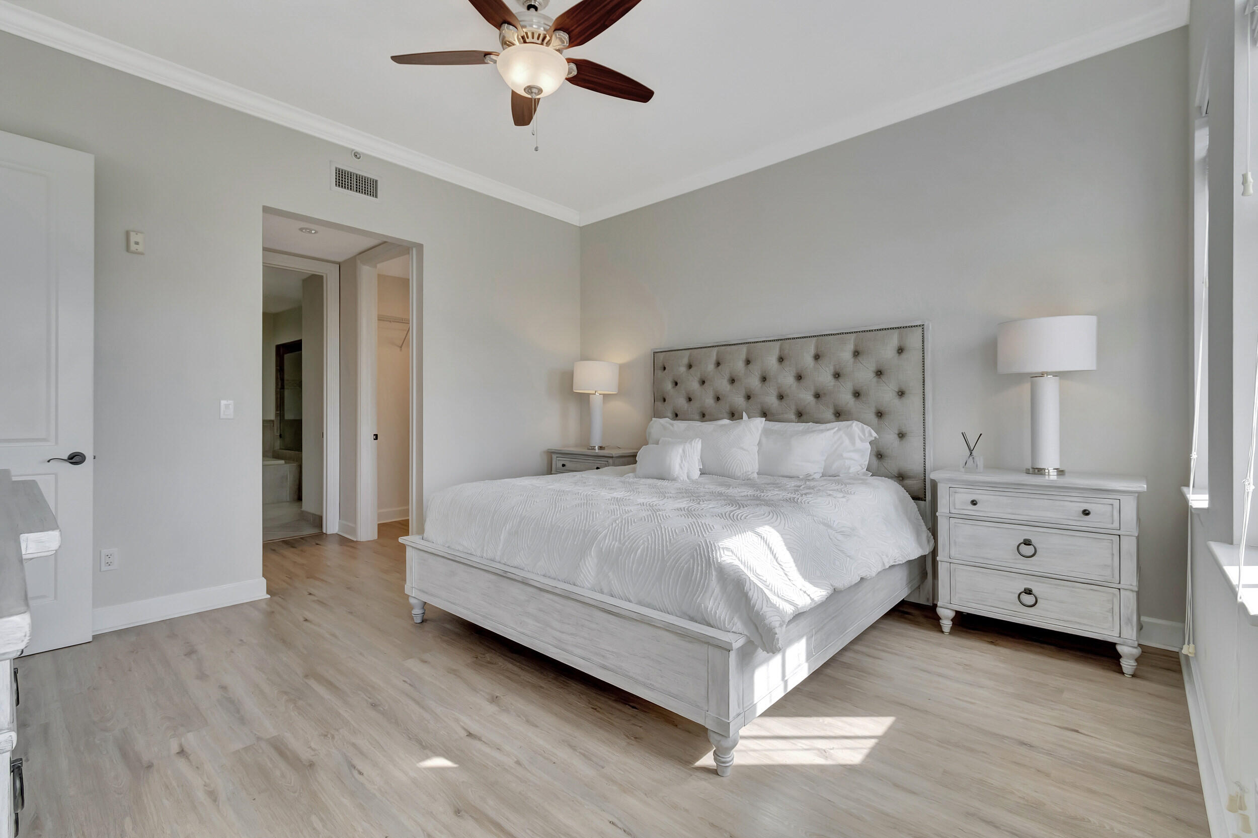 200 NE 2nd Avenue 410