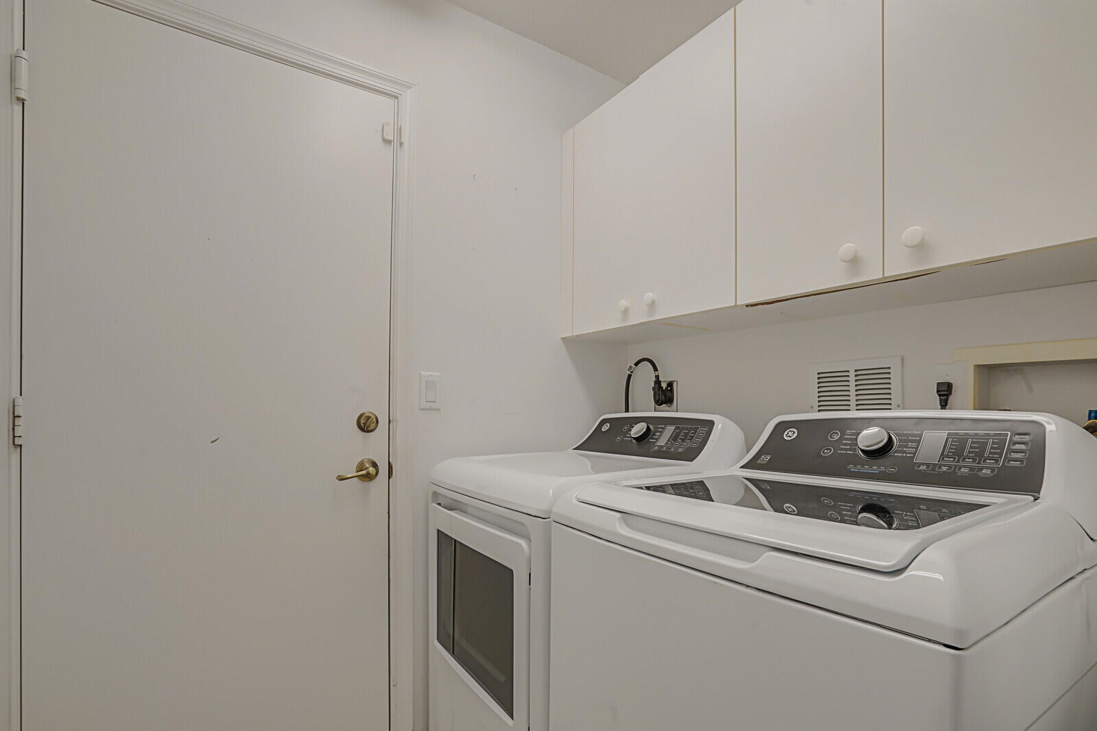 7121 Hawks Nest Terrace