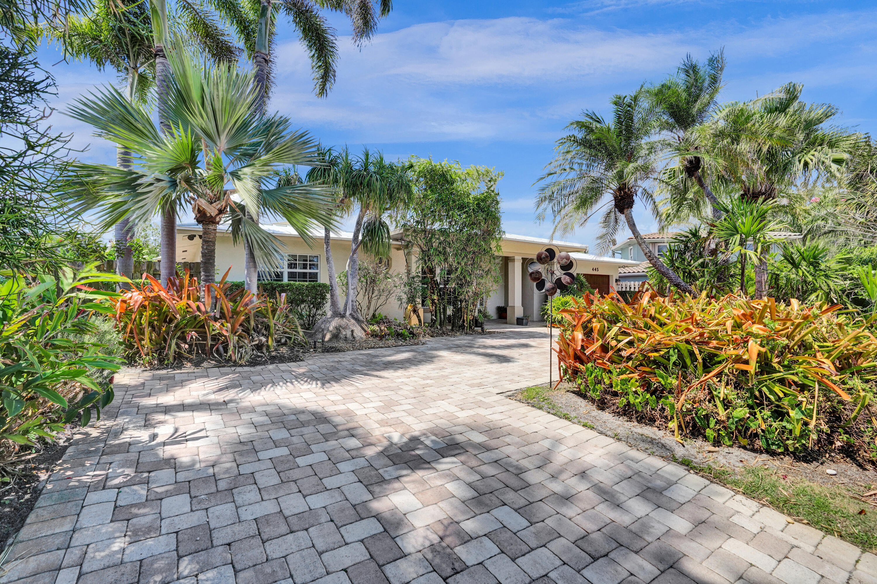 445 SE 17th Terrace