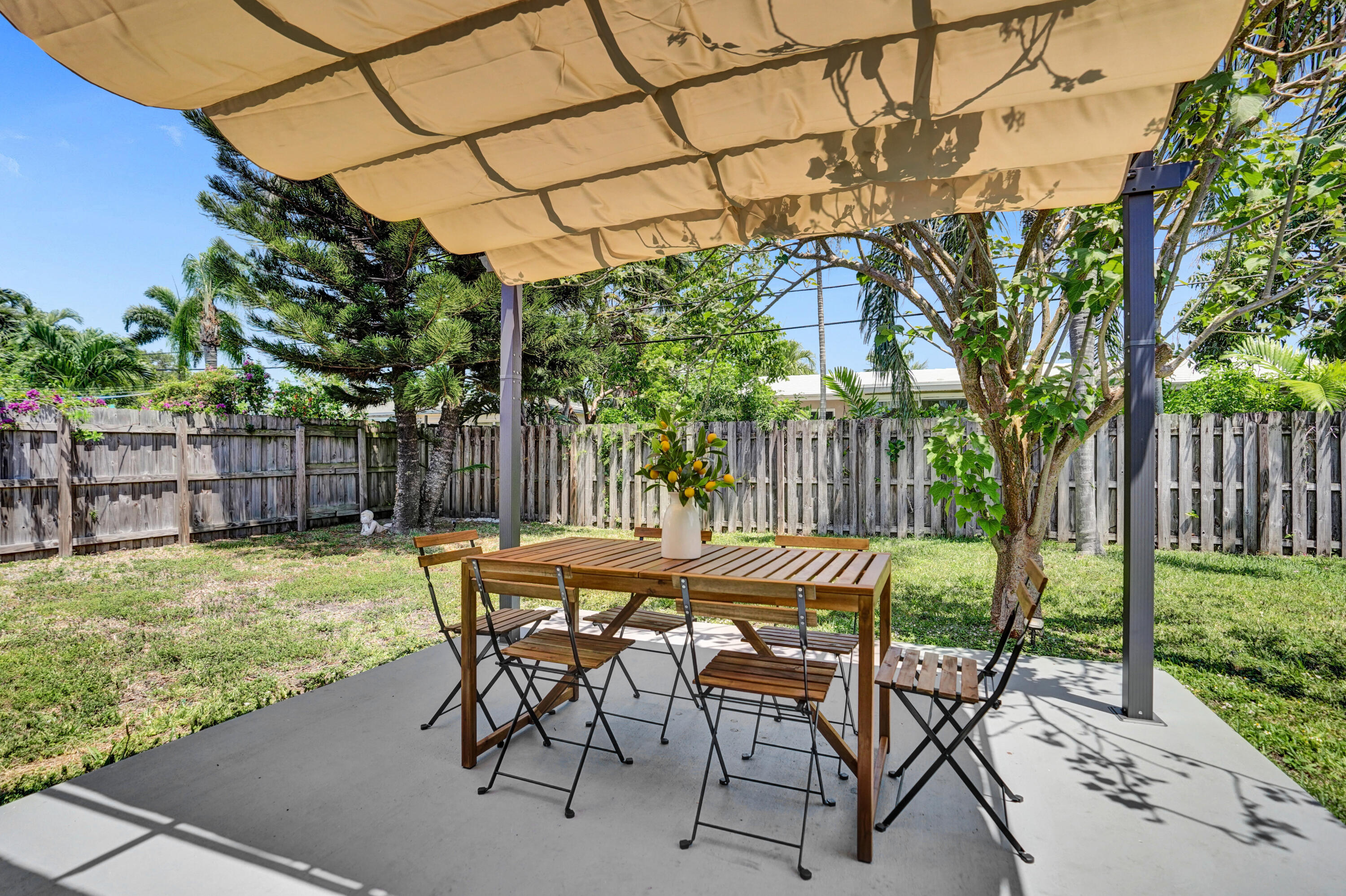 2661 NE 20th Street